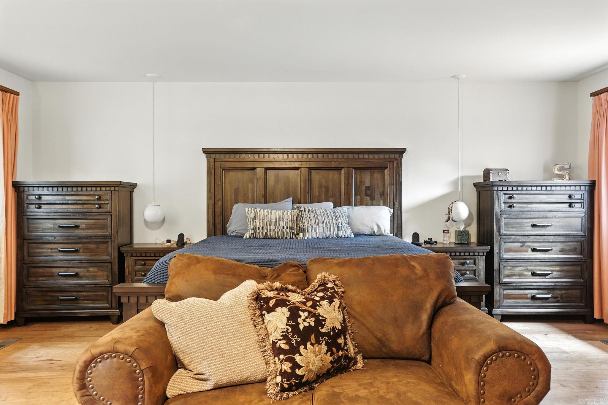 WELLINGTON POINTE - Residential