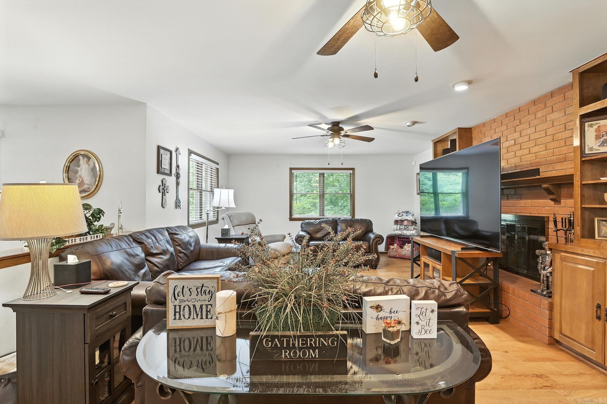 WELLINGTON POINTE - Residential