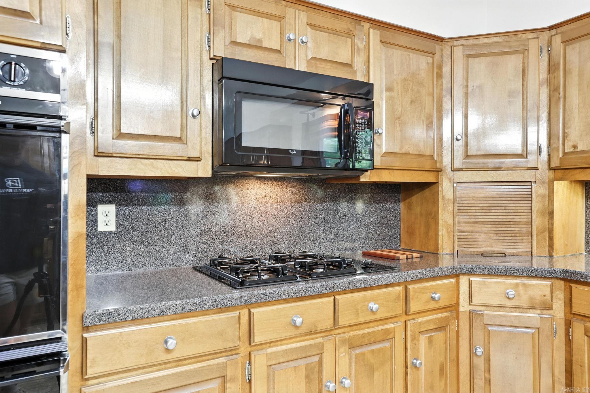 WELLINGTON POINTE - Residential