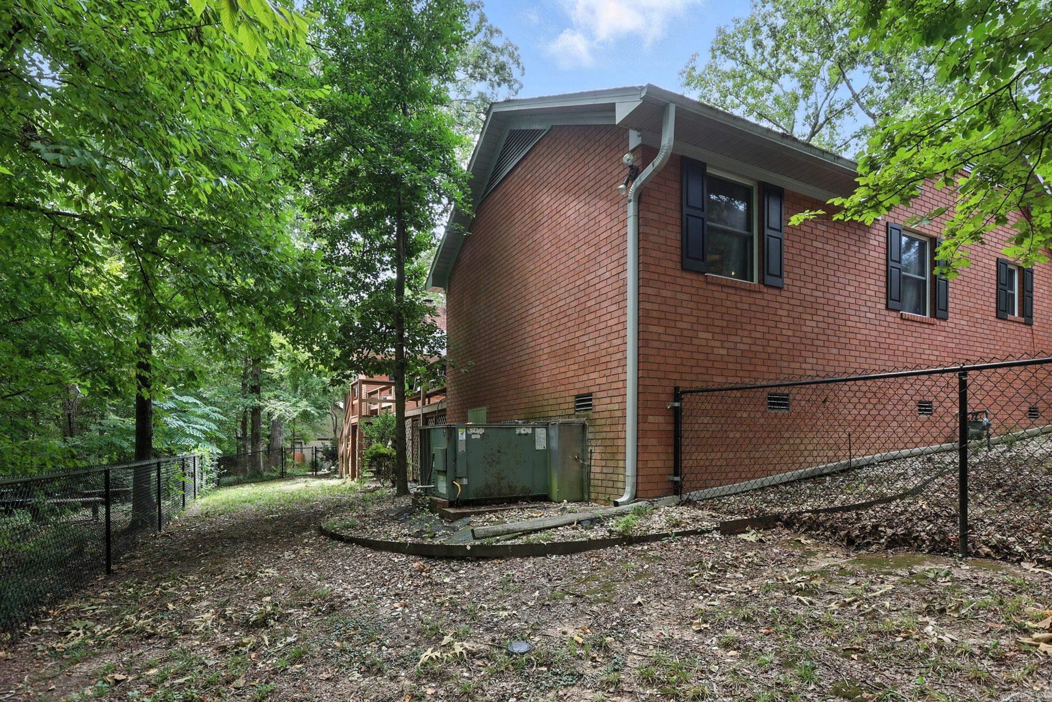 WELLINGTON POINTE - Residential