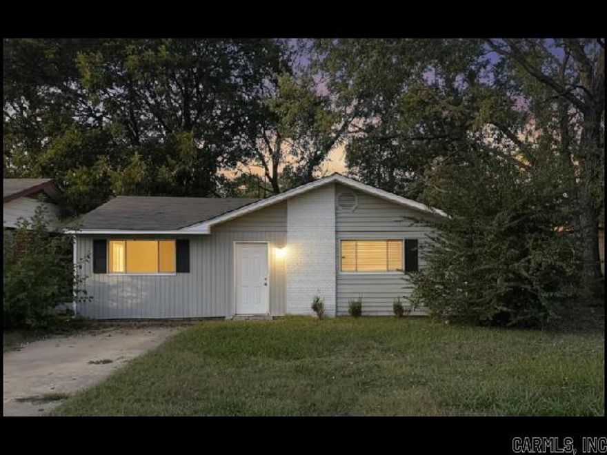 *JACKSONVILLE* CHARMING HOME IN THE DUPREES 2ND EAST SUBDIVISION!! This Charming 3 Bedroom And 1 Bath Single-Level Home Features 1200 Square Feet Of Comfortable Living Space! Easy-Care Vinyl Flooring Flows Throughout, Creating A Clean And Modern Feel! Functional Kitchen Includes Electric Range, Refrigerator, And Dishwasher With Convenient Electric Washer And Dryer Hookups Nearby! Cozy Living Area! Central Heat And Air Provide Year-Round Comfort! Parking Pad Offers Off-Street Parking Convenience! Located In Jacksonville With Easy Access To Shopping, Dining, And Major Roadways!  AVAILABLE EARLY JANUARY 2026!!!