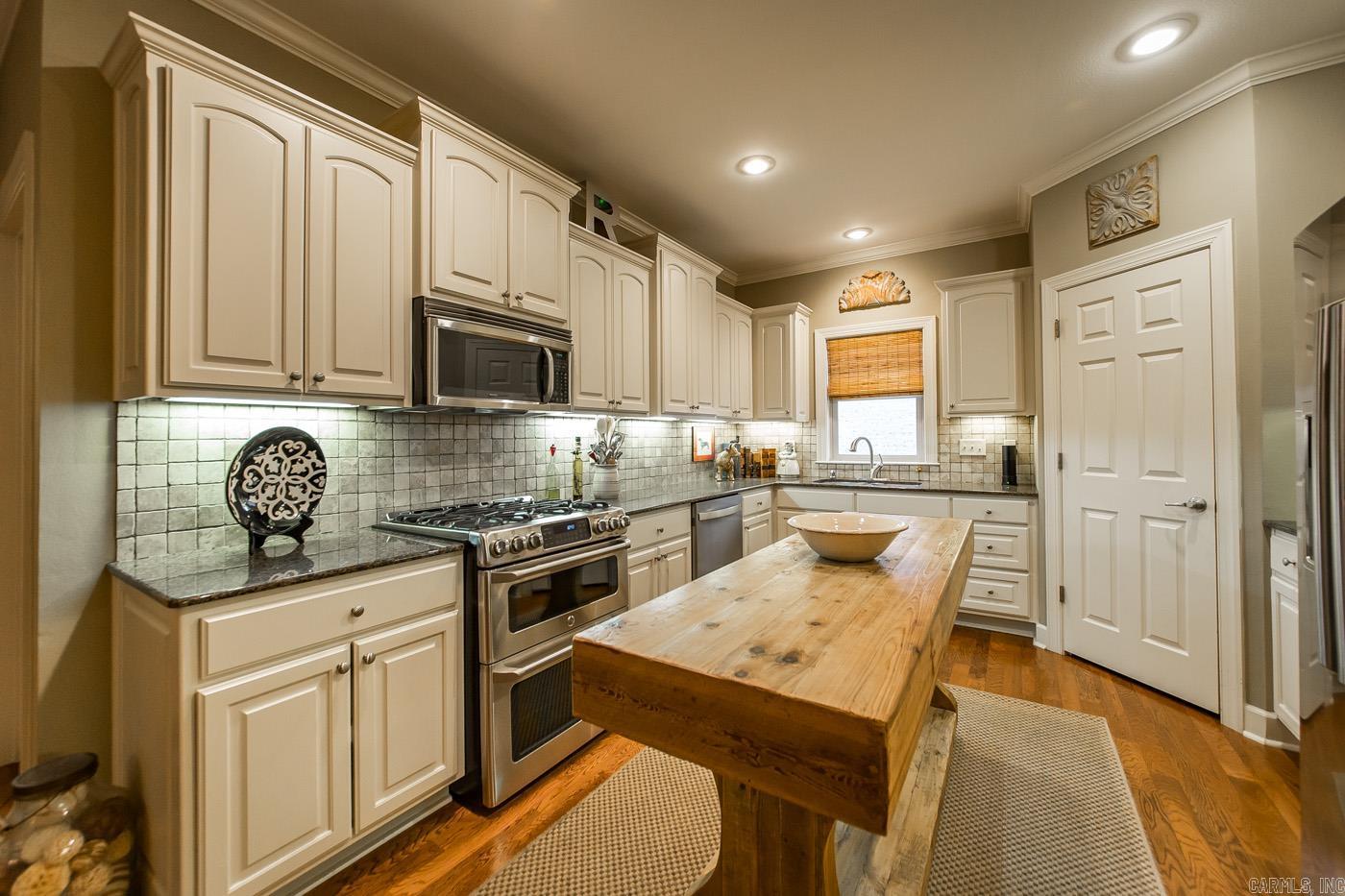 THE VILLAGES OF WELLINGTON - Residential