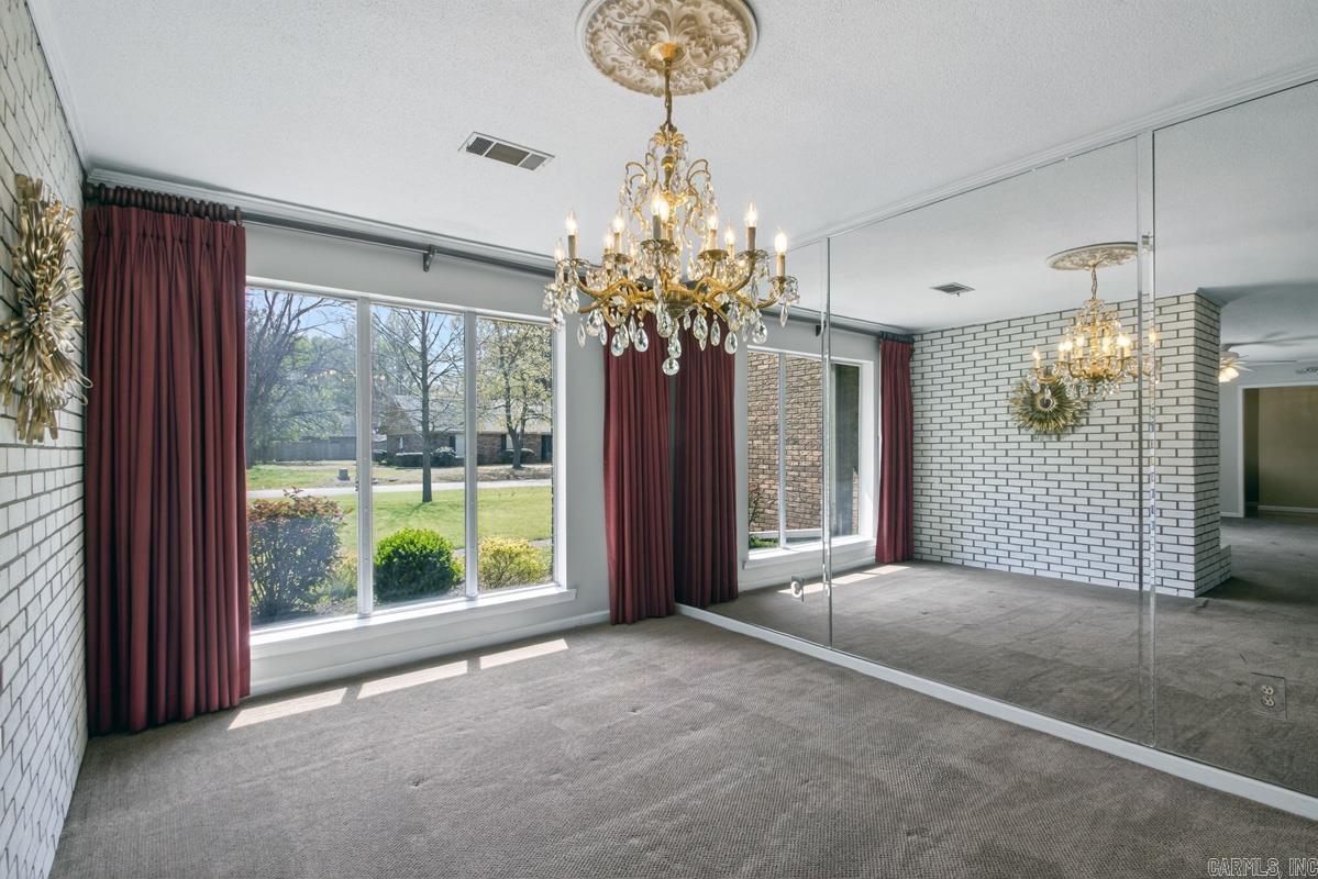 WOODWARD - Residential