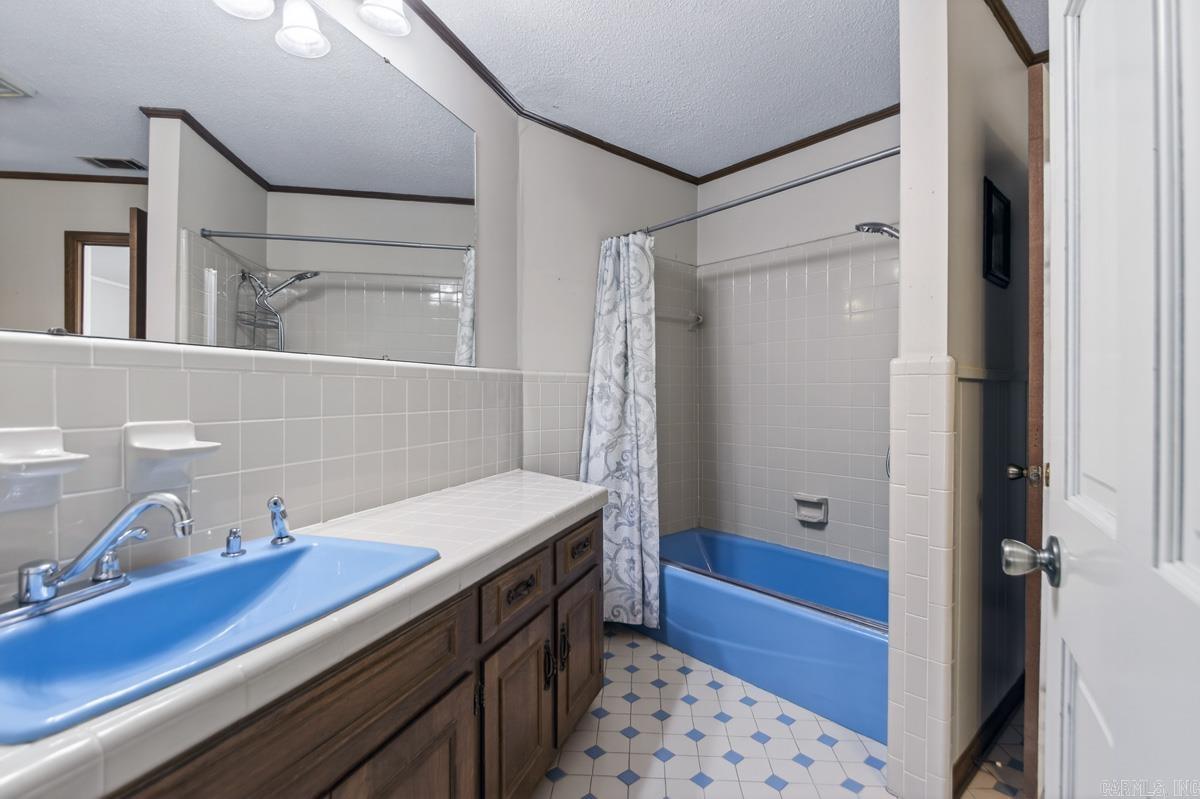 WOODWARD - Residential