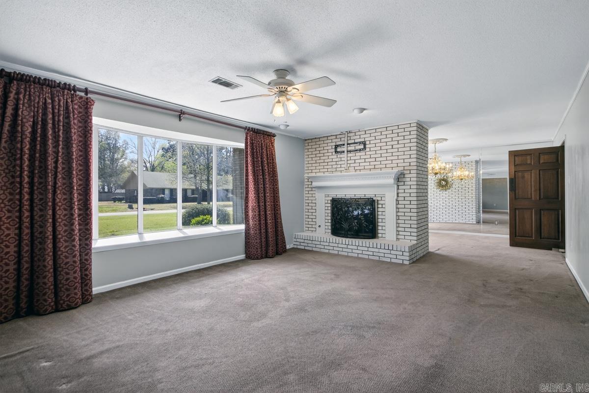 WOODWARD - Residential