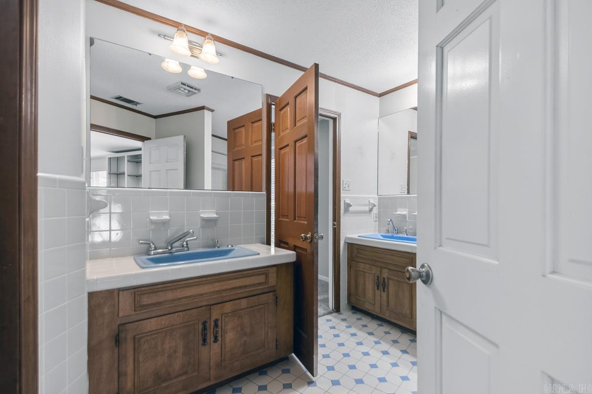 WOODWARD - Residential