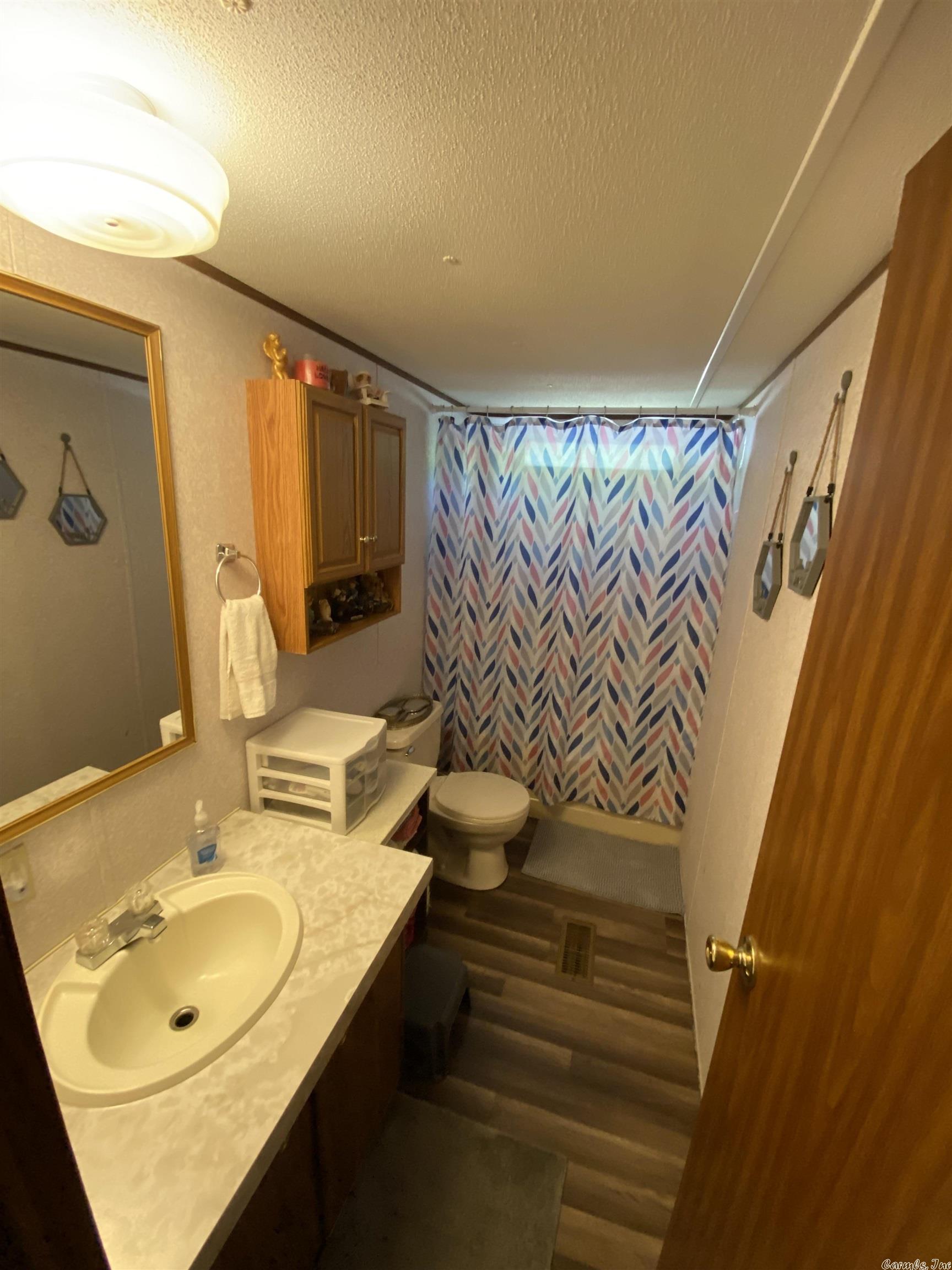 ROMANCE ACRES - Residential