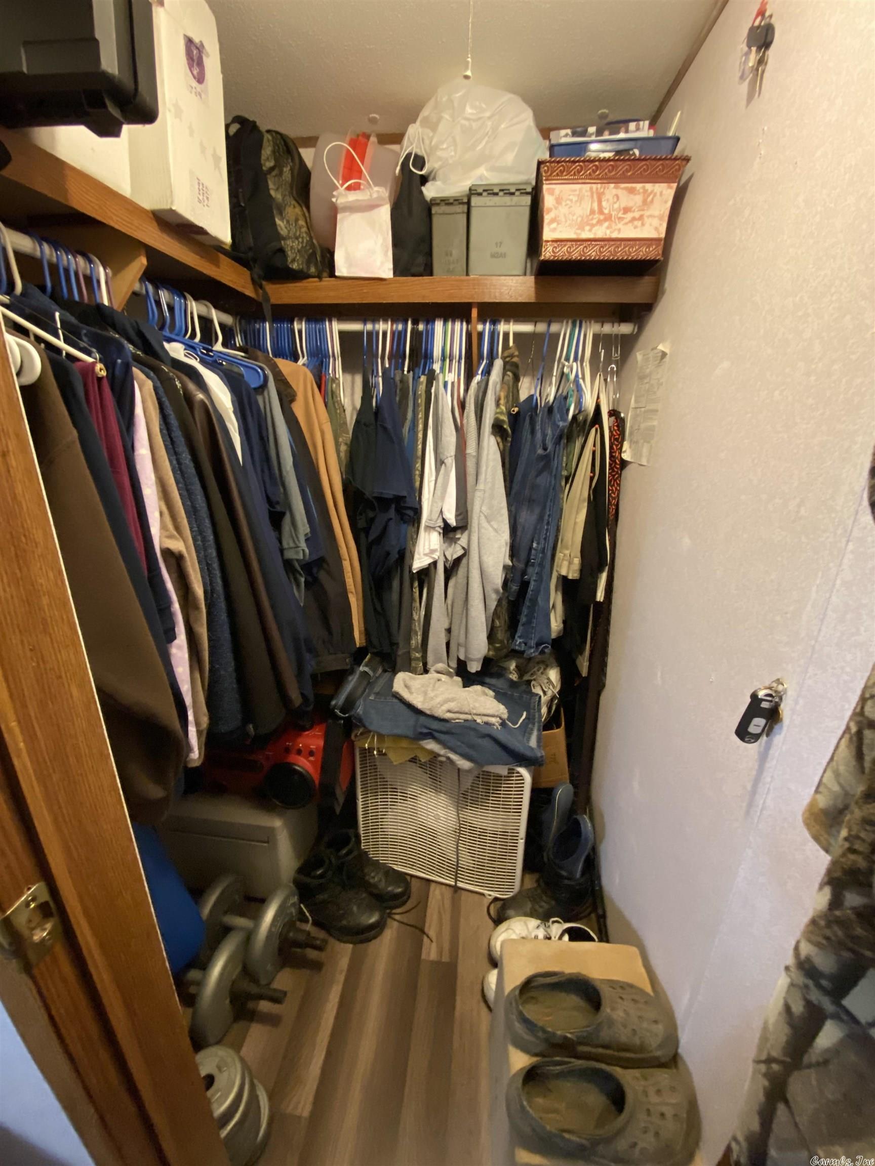 ROMANCE ACRES - Residential