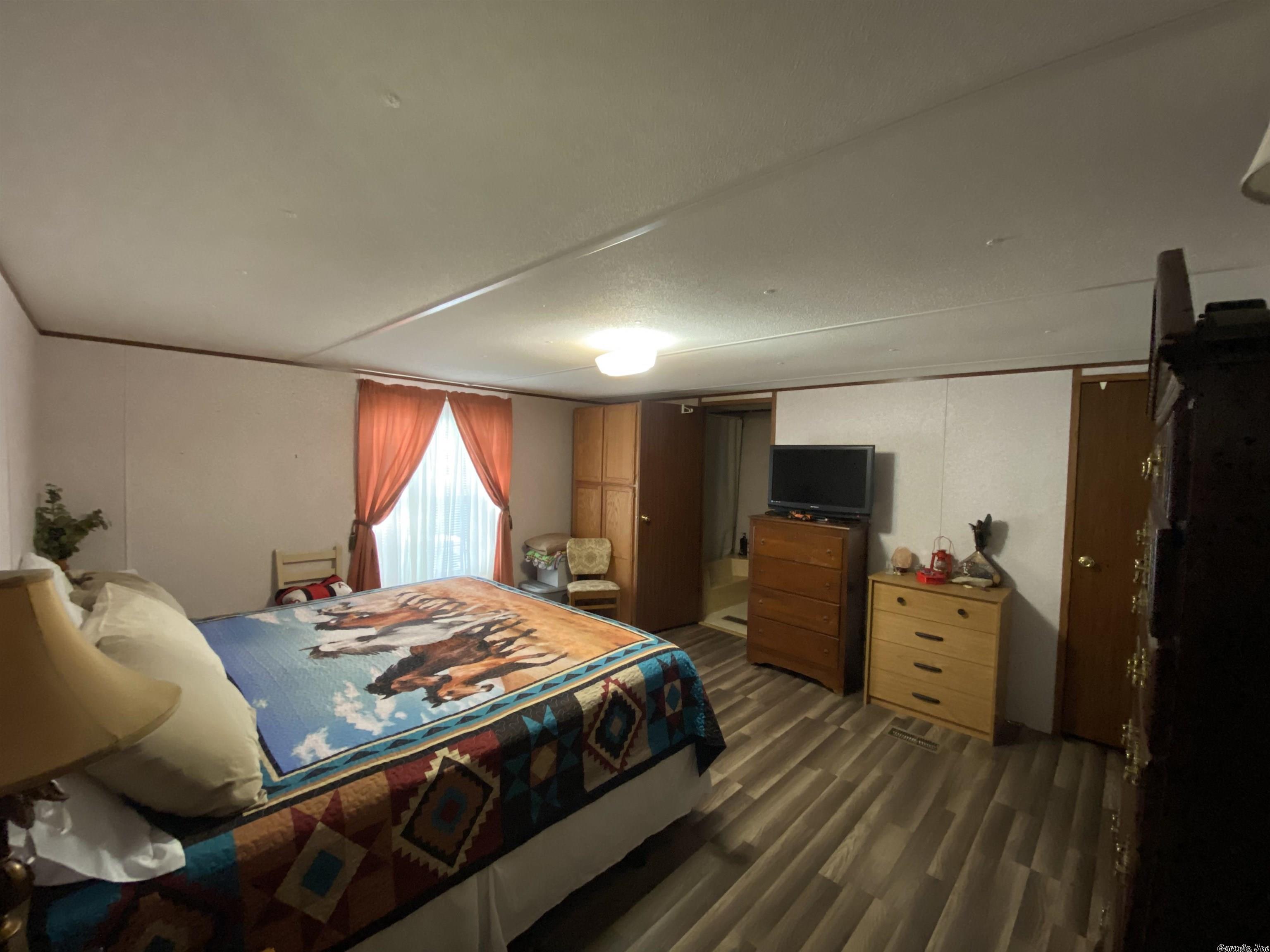 ROMANCE ACRES - Residential