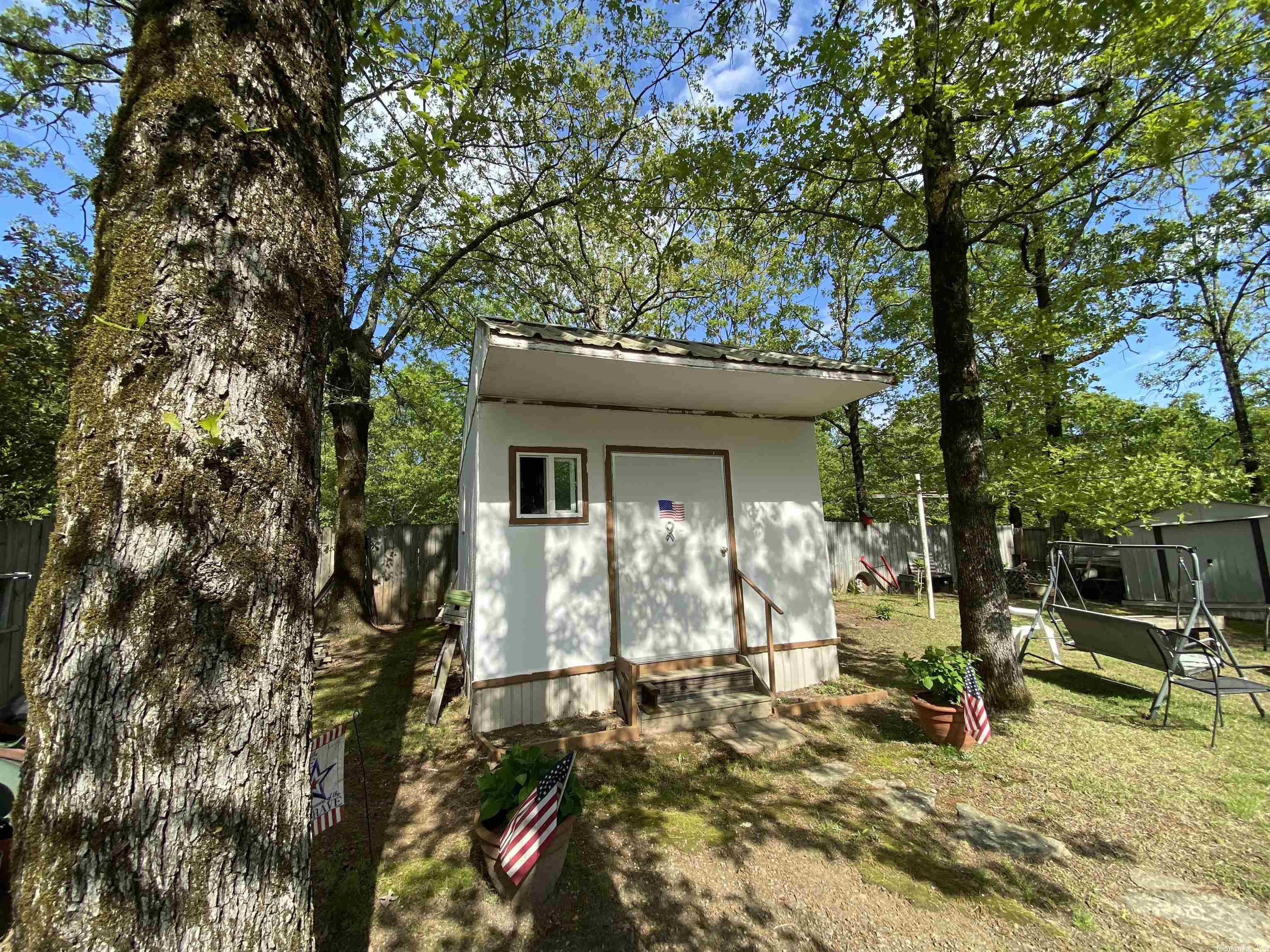 ROMANCE ACRES - Residential