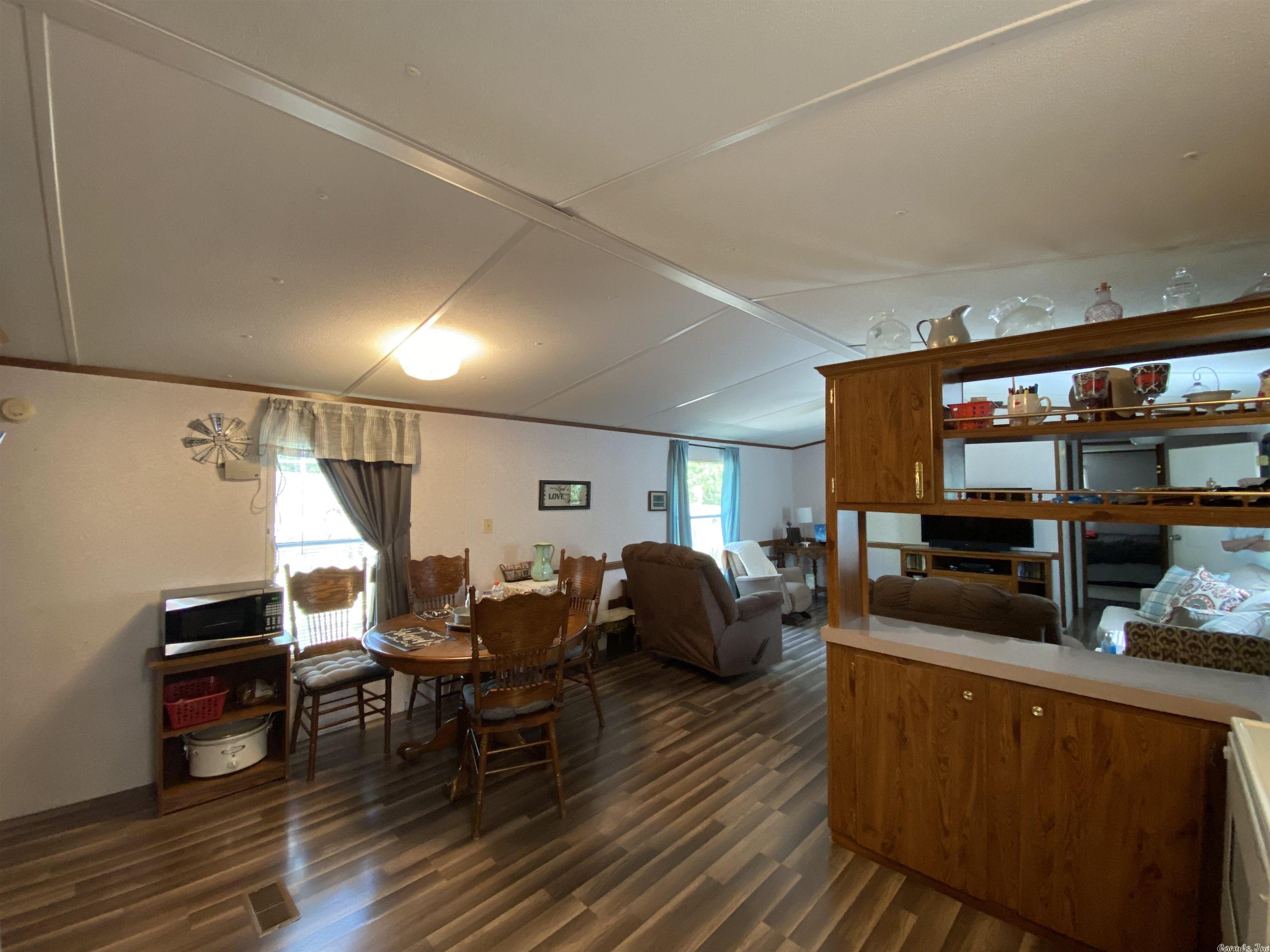 ROMANCE ACRES - Residential