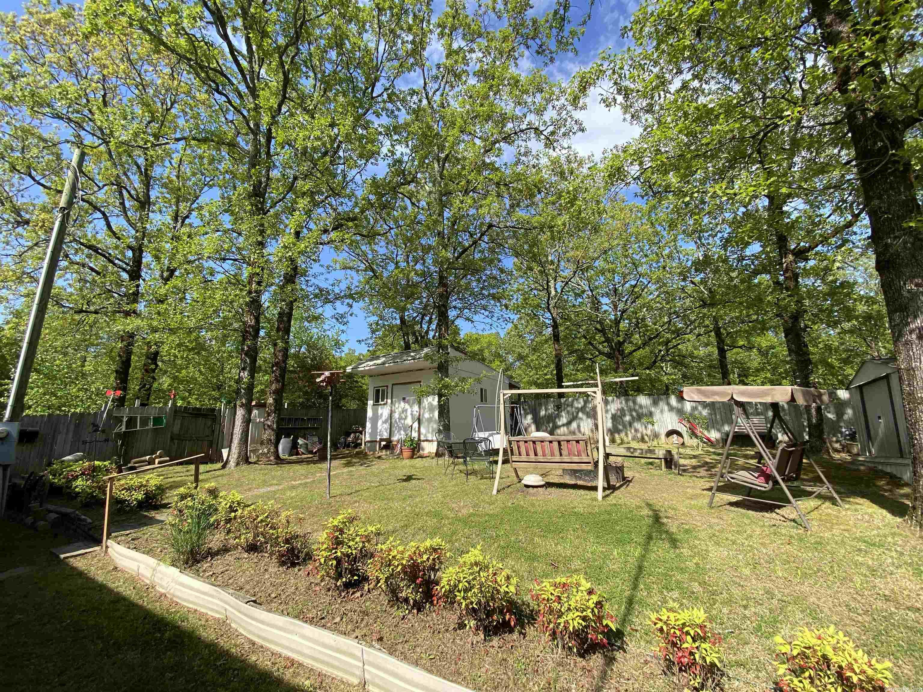 ROMANCE ACRES - Residential