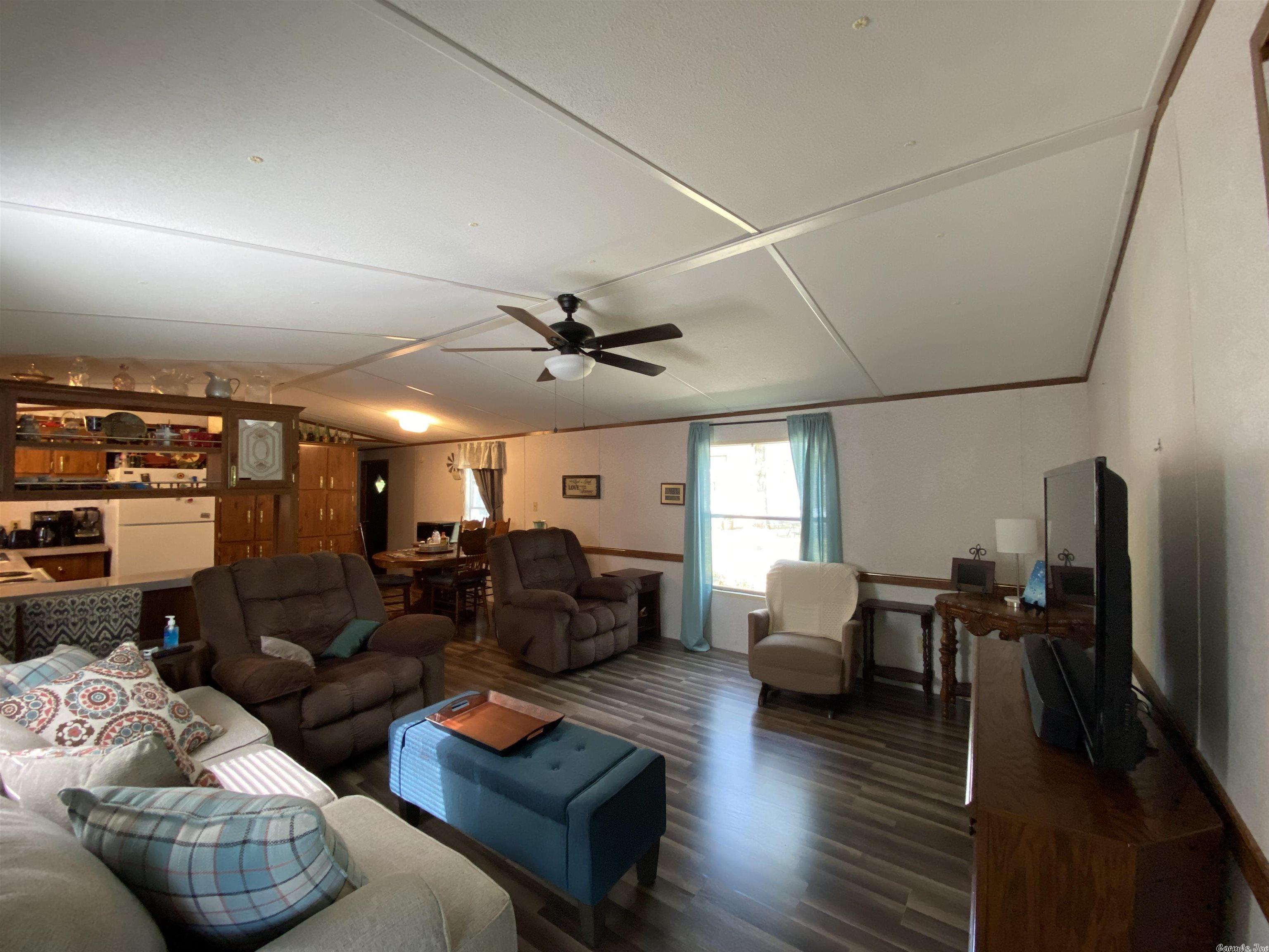 ROMANCE ACRES - Residential