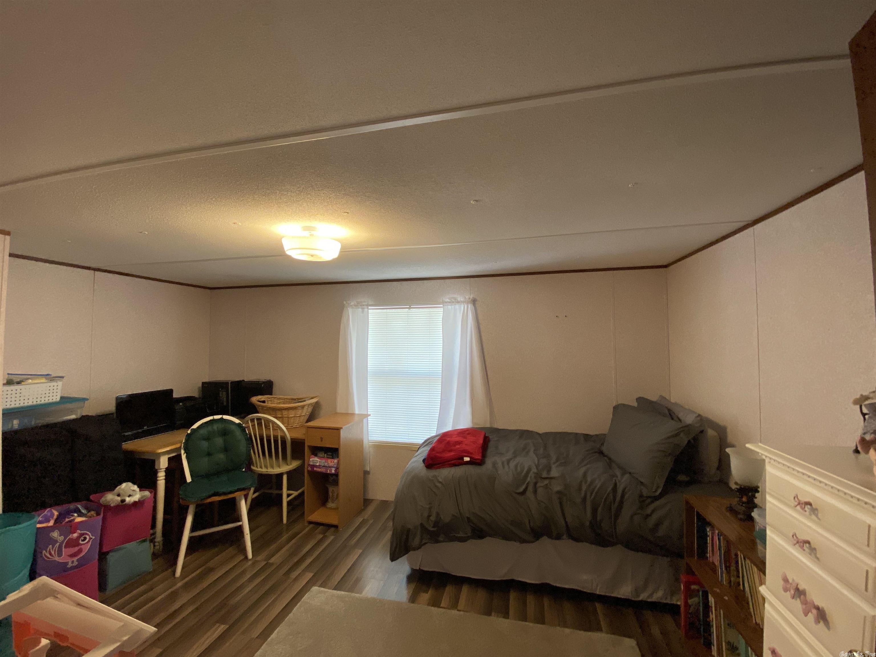 ROMANCE ACRES - Residential