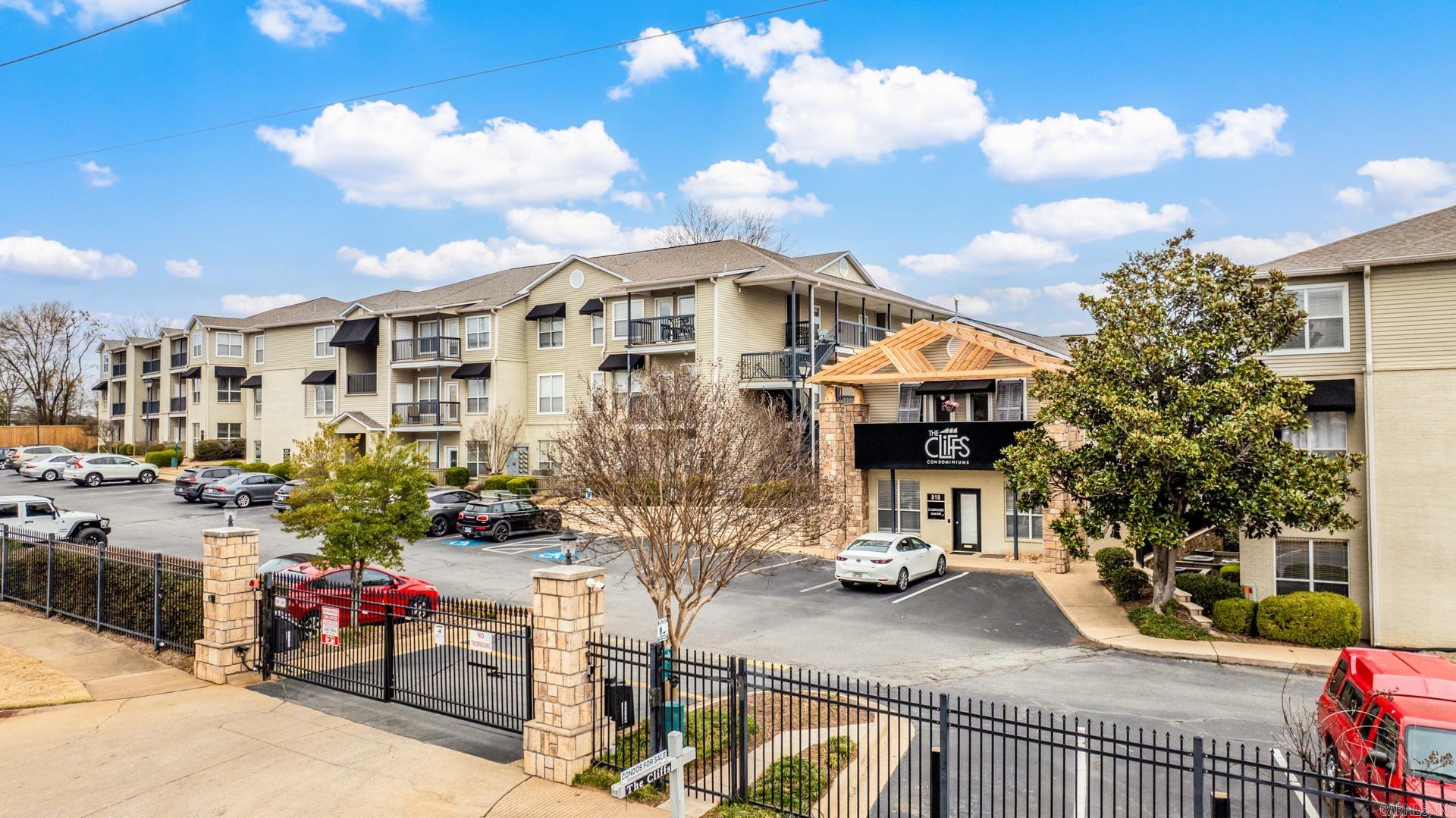 THE CLIFFS HPR - Residential