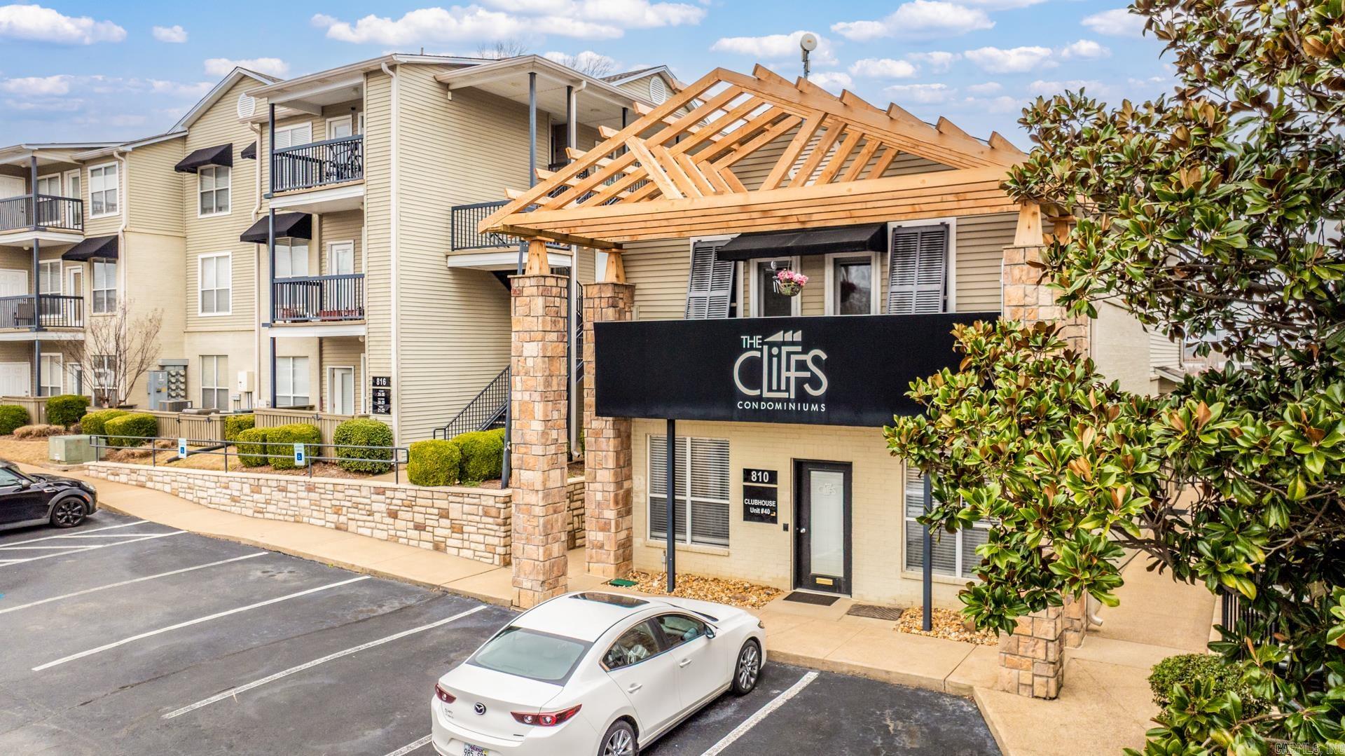 THE CLIFFS HPR - Residential