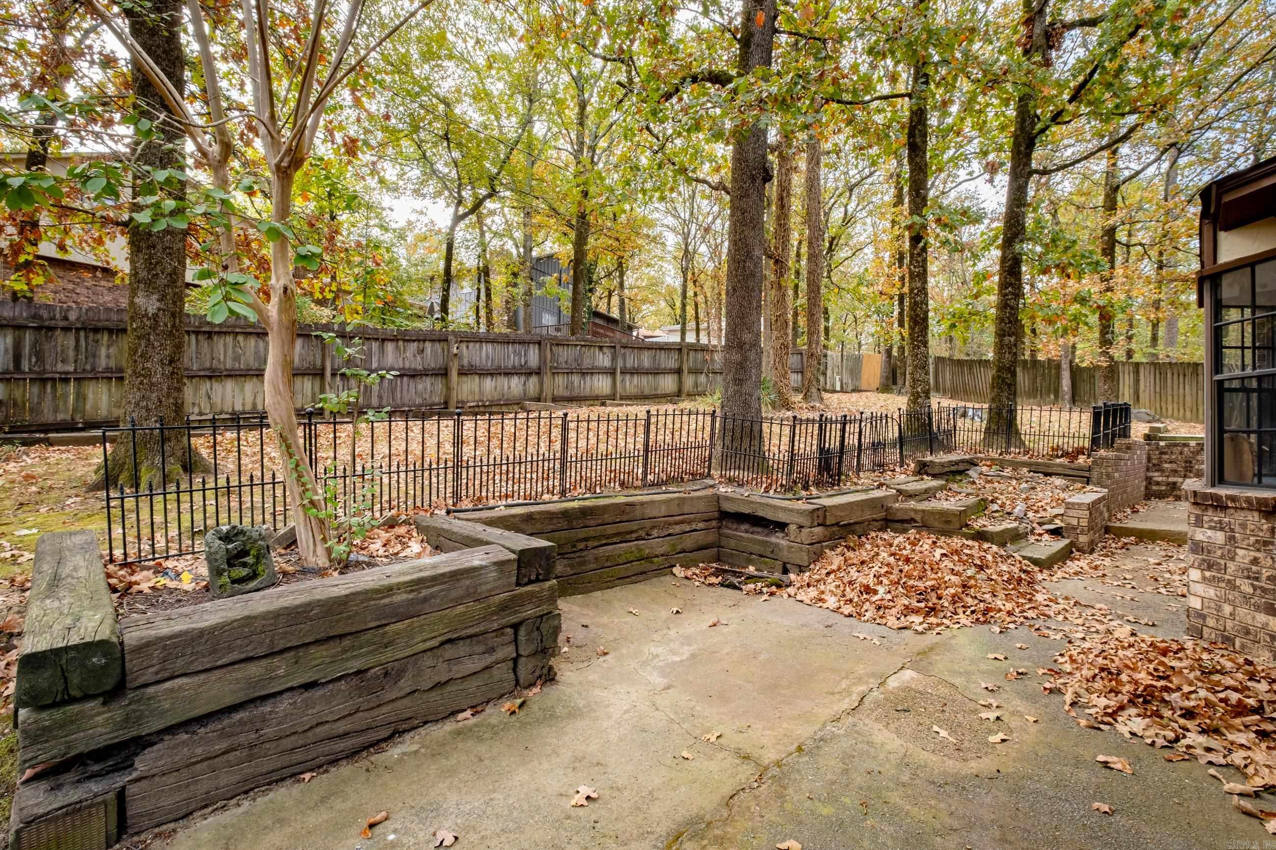 PLEASANT FOREST - Residential