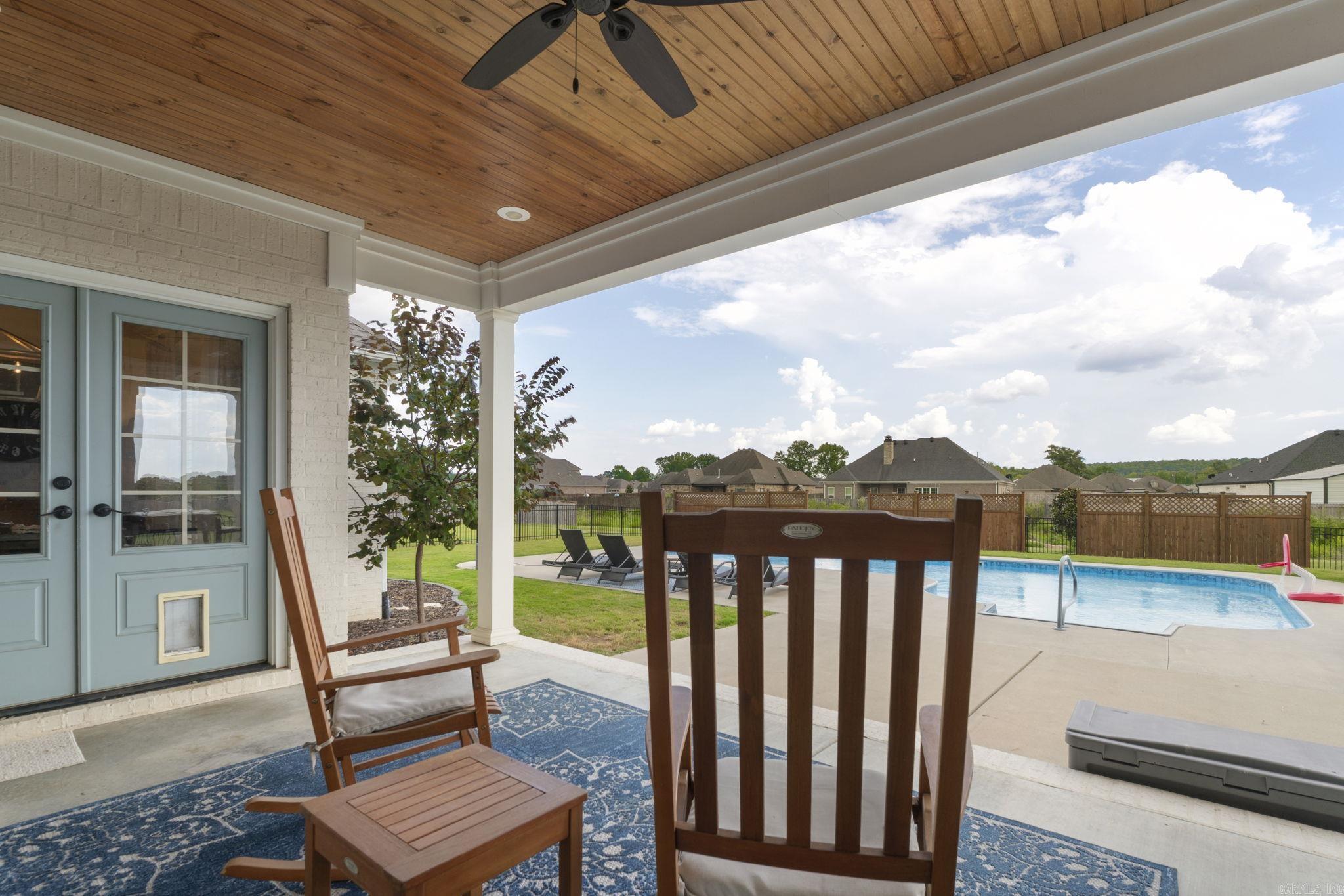 SADDLE CREEK - Residential
