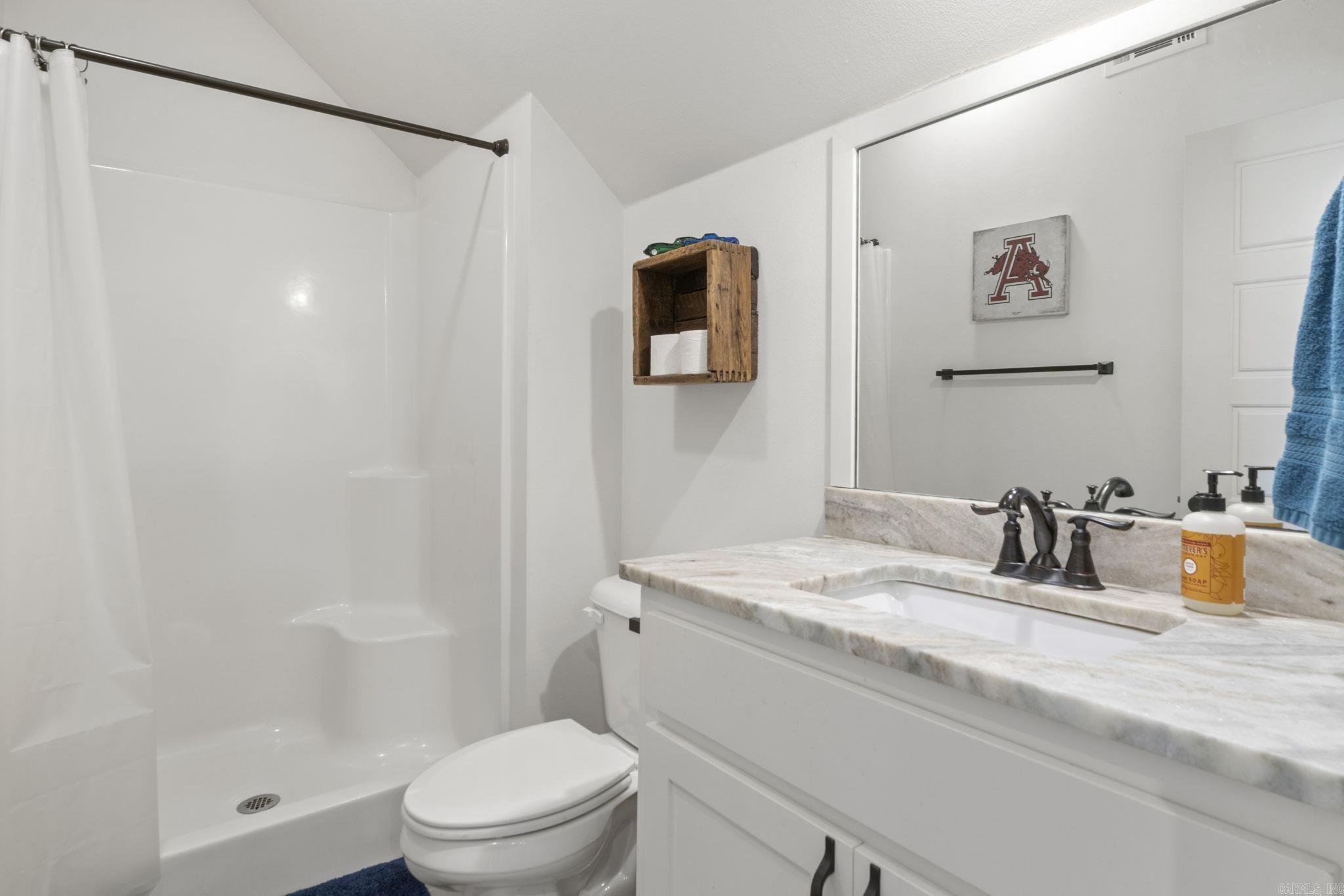 SADDLE CREEK - Residential