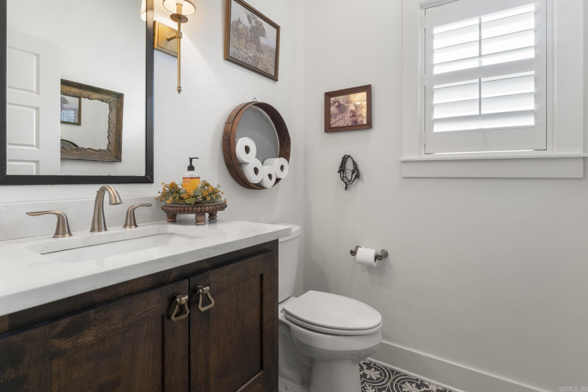 SADDLE CREEK - Residential