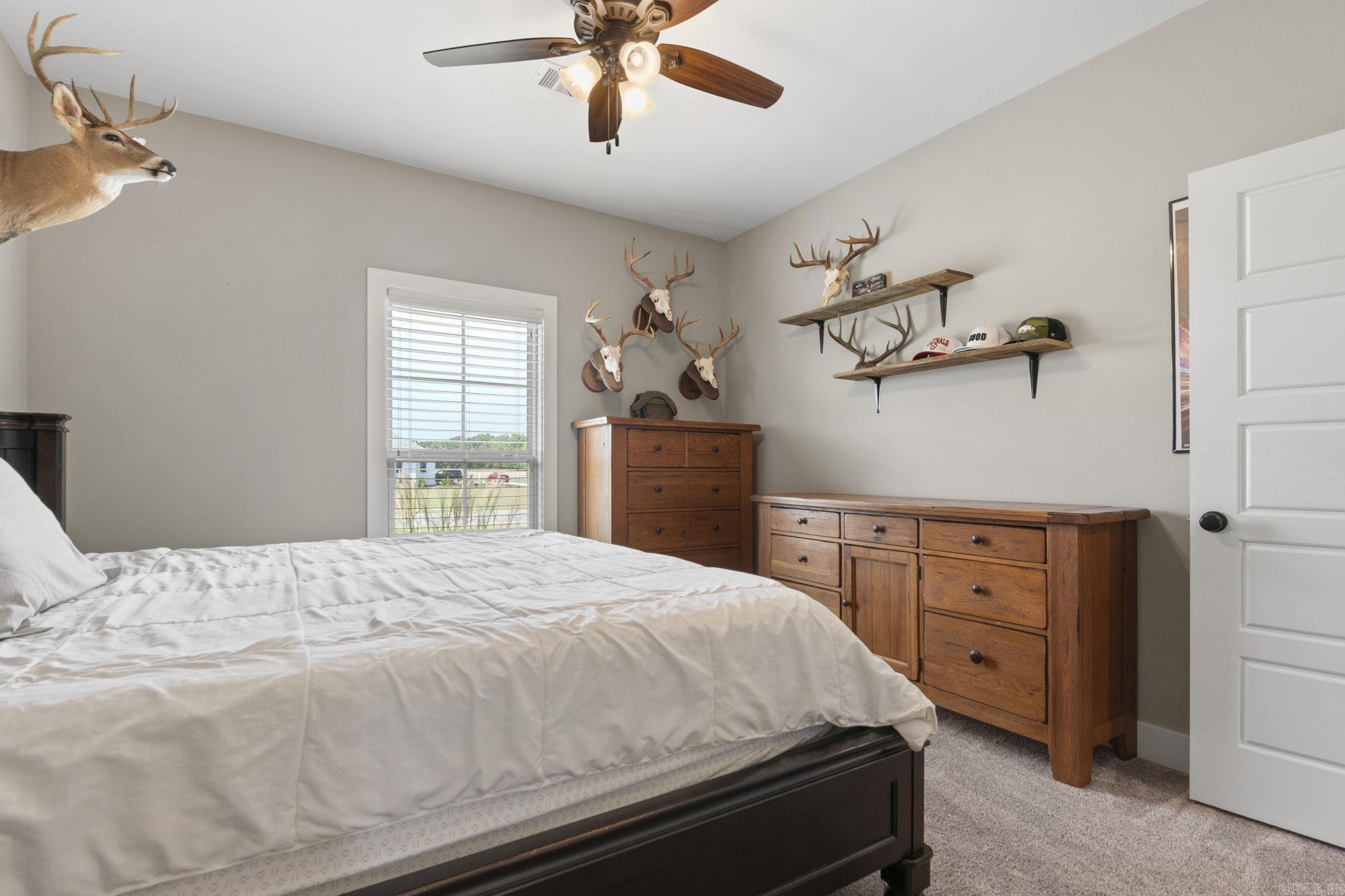 SADDLE CREEK - Residential