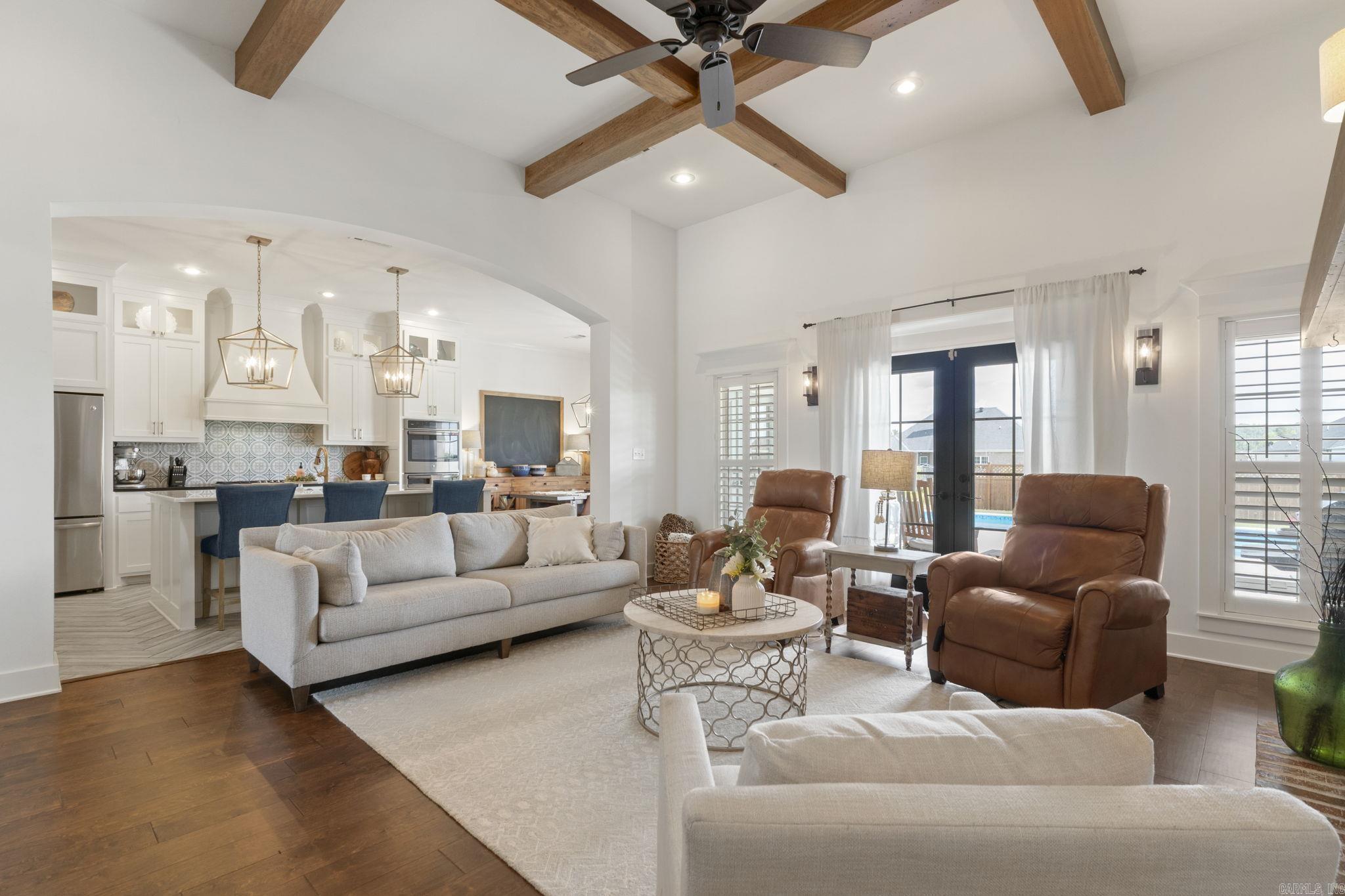 SADDLE CREEK - Residential