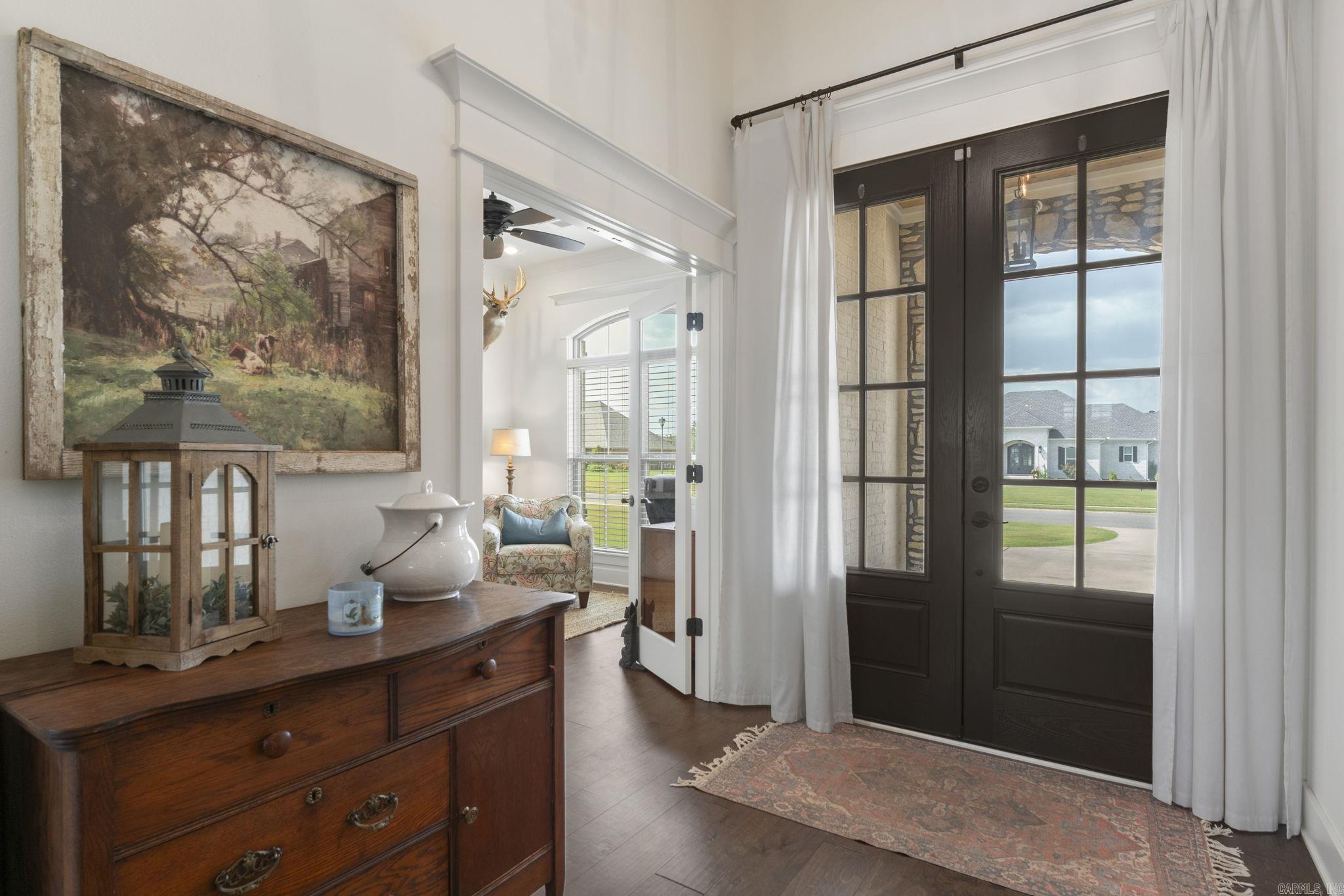 SADDLE CREEK - Residential