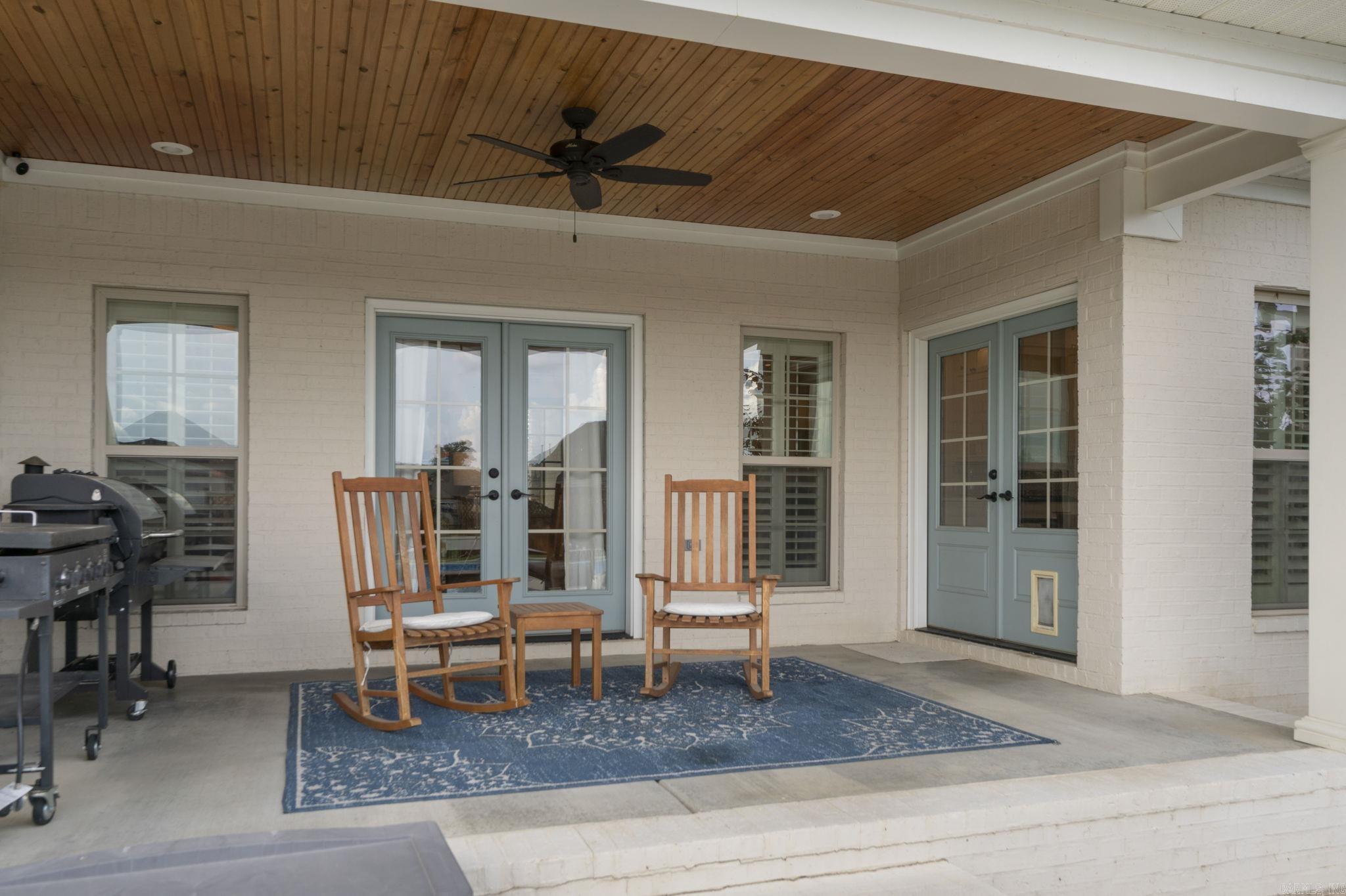 SADDLE CREEK - Residential