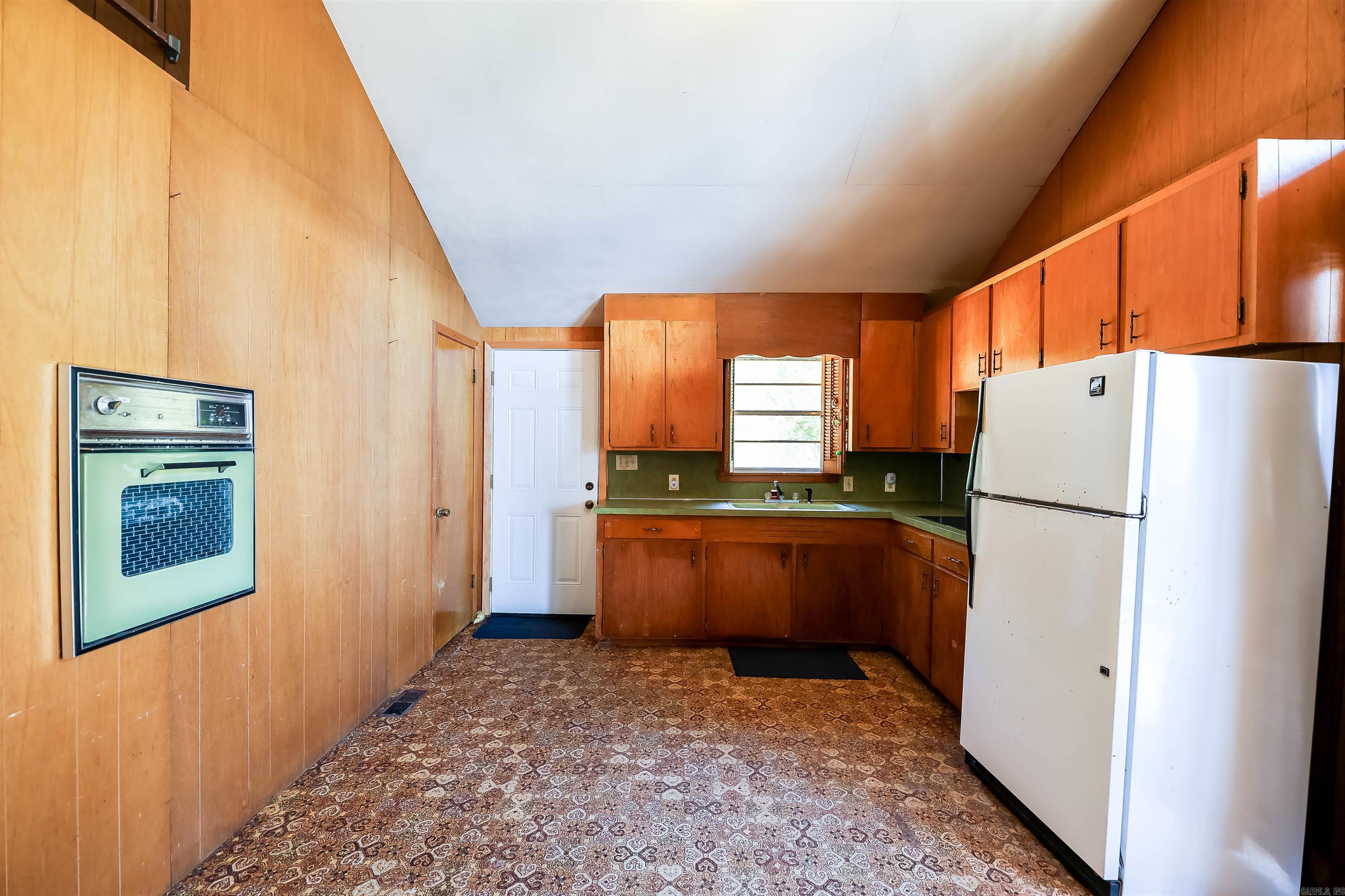 WHITE OAK LAKE DEVELOPMENT - Residential