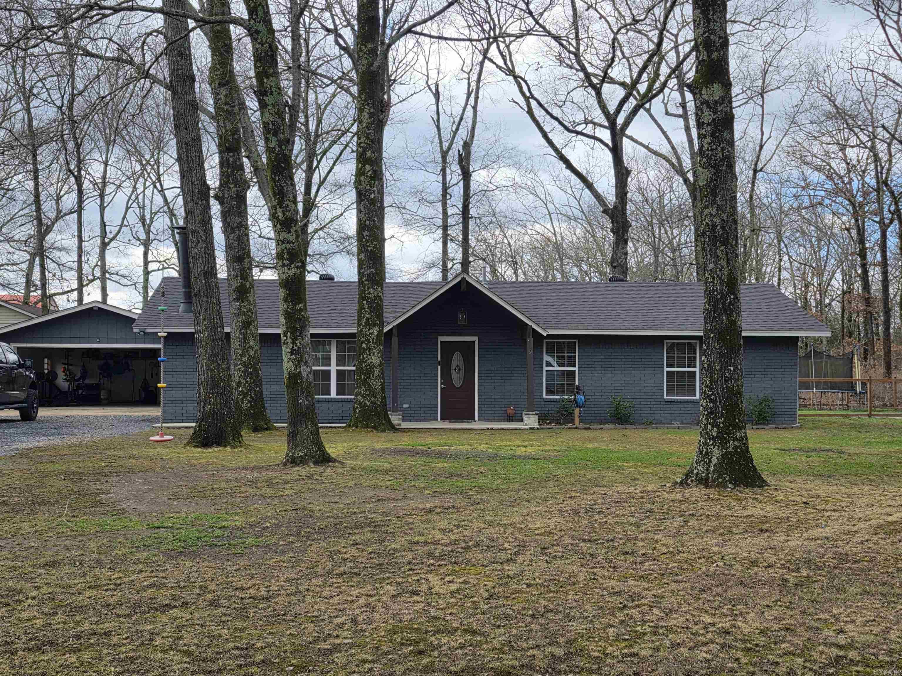 LEISURE VALLEY OAKS - Residential