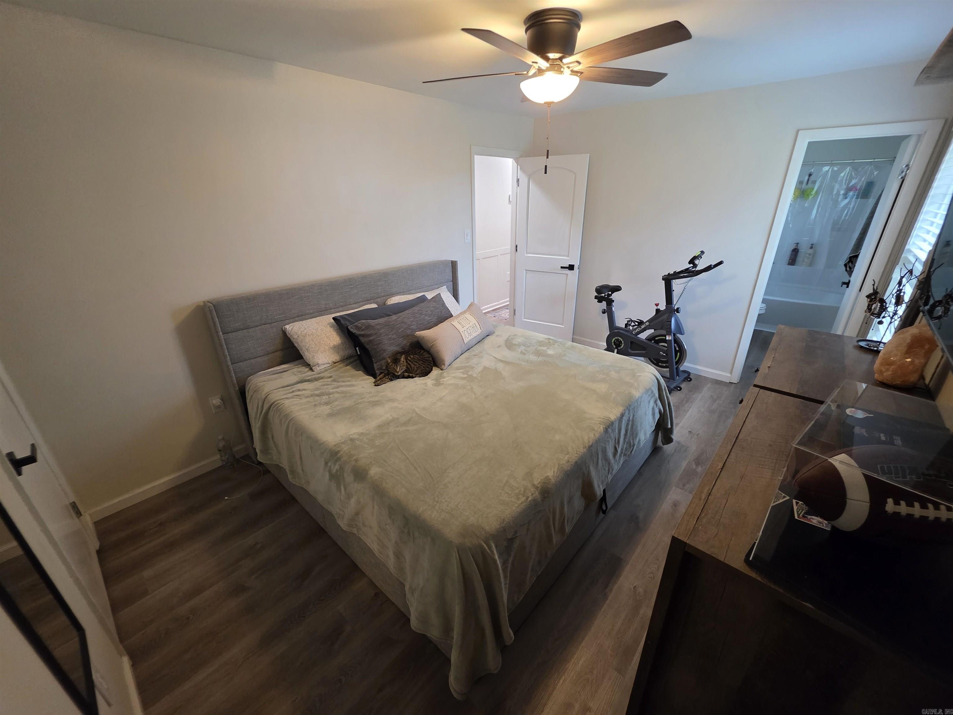 LEISURE VALLEY OAKS - Residential