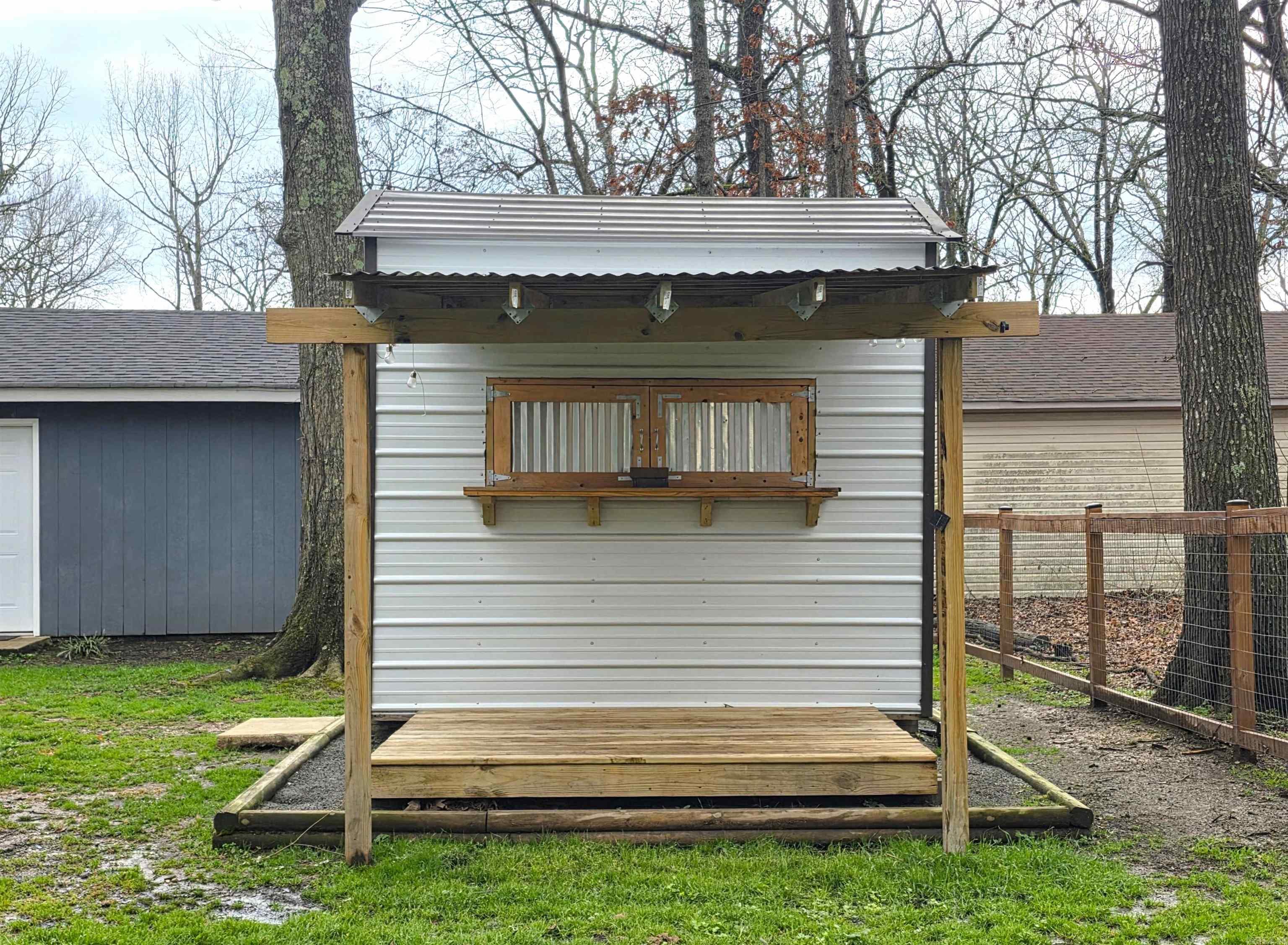 LEISURE VALLEY OAKS - Residential