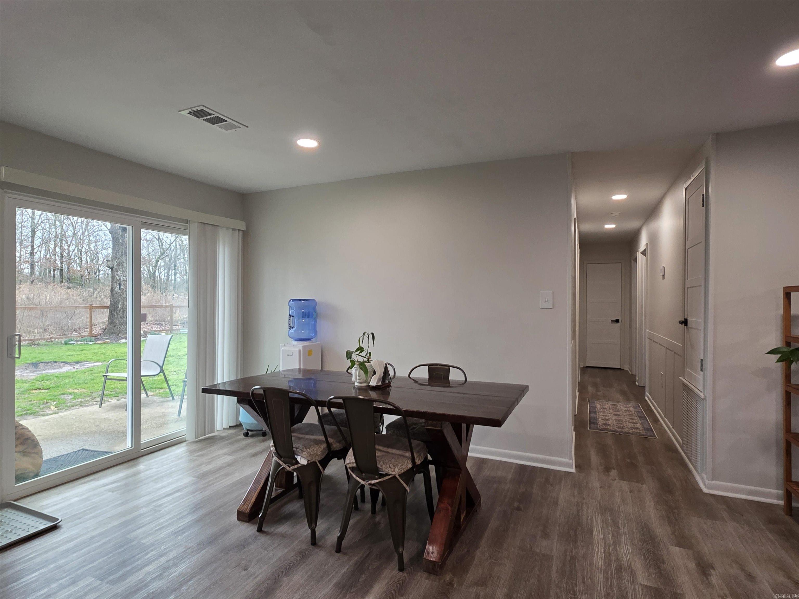 LEISURE VALLEY OAKS - Residential