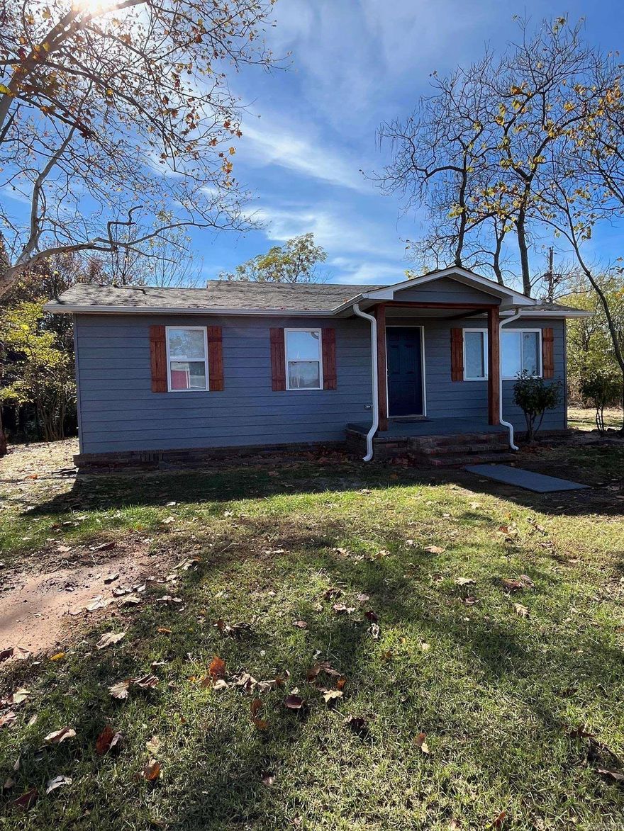 Escape to the countryside with this beautifully updated 2-bed, 1-bath bungalow. Featuring modern updates, a bright open layout, and a renovated kitchen, this home blends comfort with rustic charm. Enjoy the the spacious yard, perfect for relaxing, gardening, or entertaining. This cozy retreat offers the best of country living.