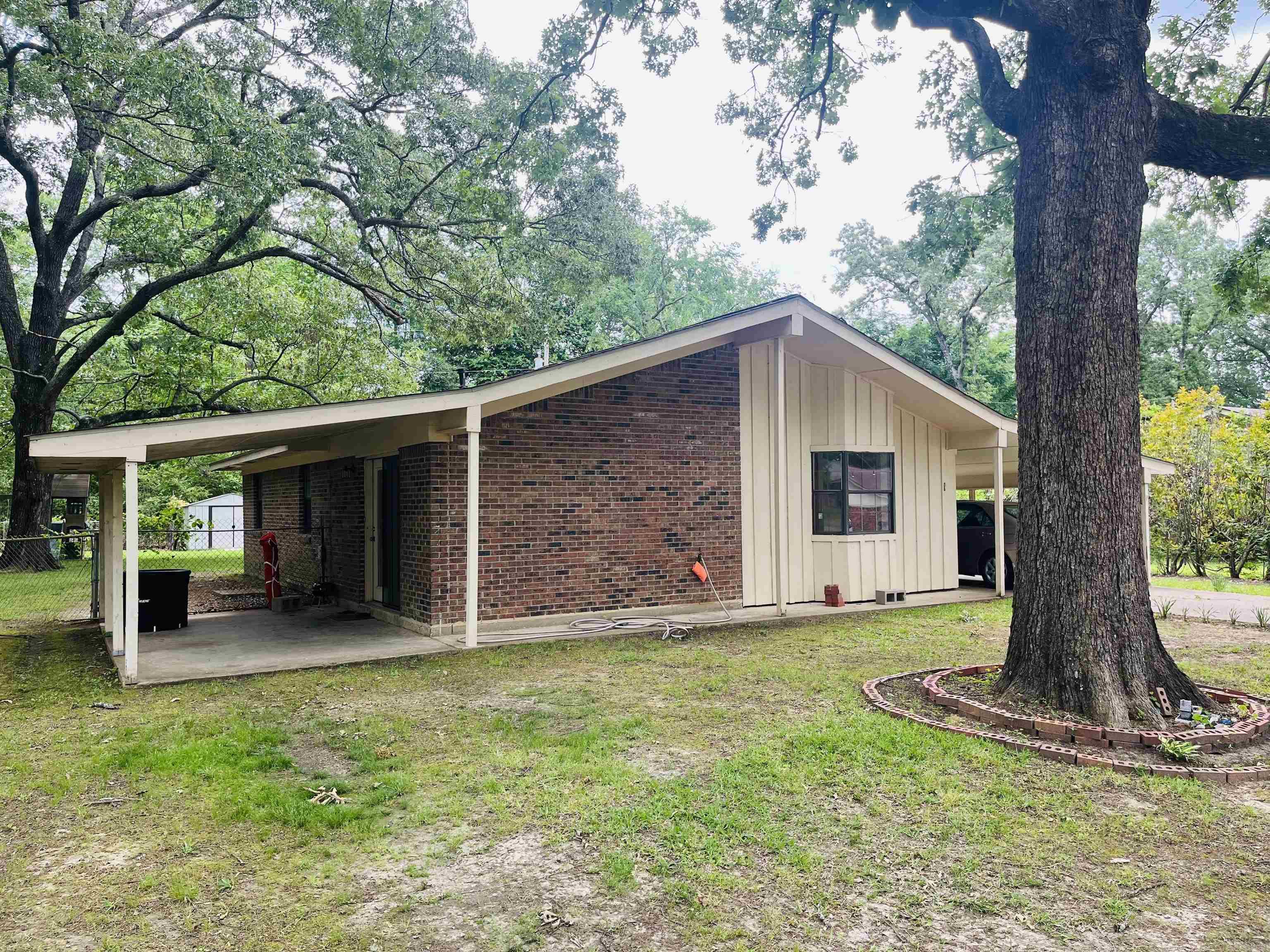 Adorable 3-bedroom, 1-bath home perfect for first-time homebuyers or those looking to downsize. This cozy home features a spacious layout ideal for entertaining family and friends. Enjoy the large, fenced backyard ā great for gatherings, kids, or pets. Conveniently located just minutes from UAM, Baptist Hospital, and local restaurants. Letās take a tour ā this could be your next move! (photos are virtually staged)