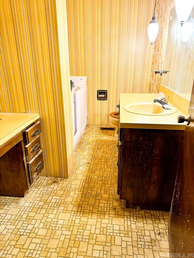 BURROUGHS, J.H. - Residential