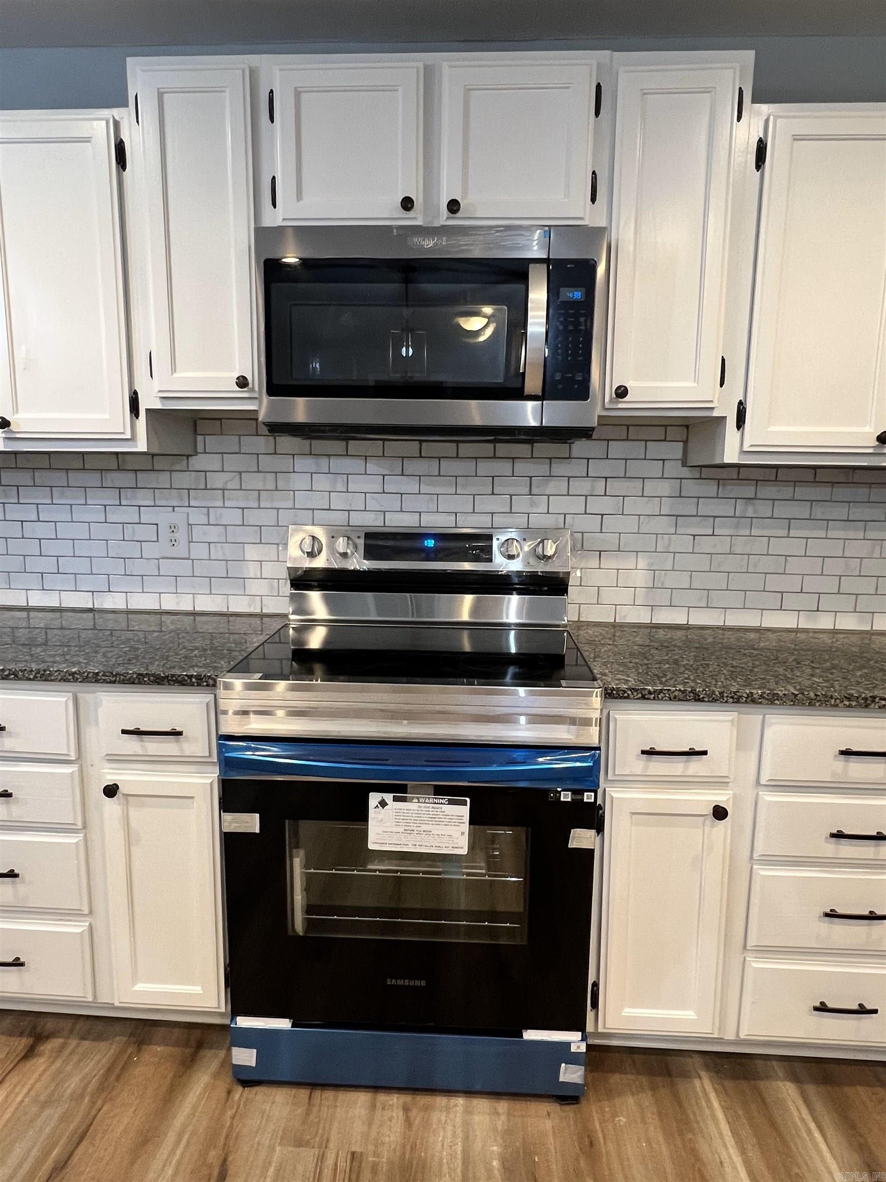 OAK LAWN ESTATES - Residential