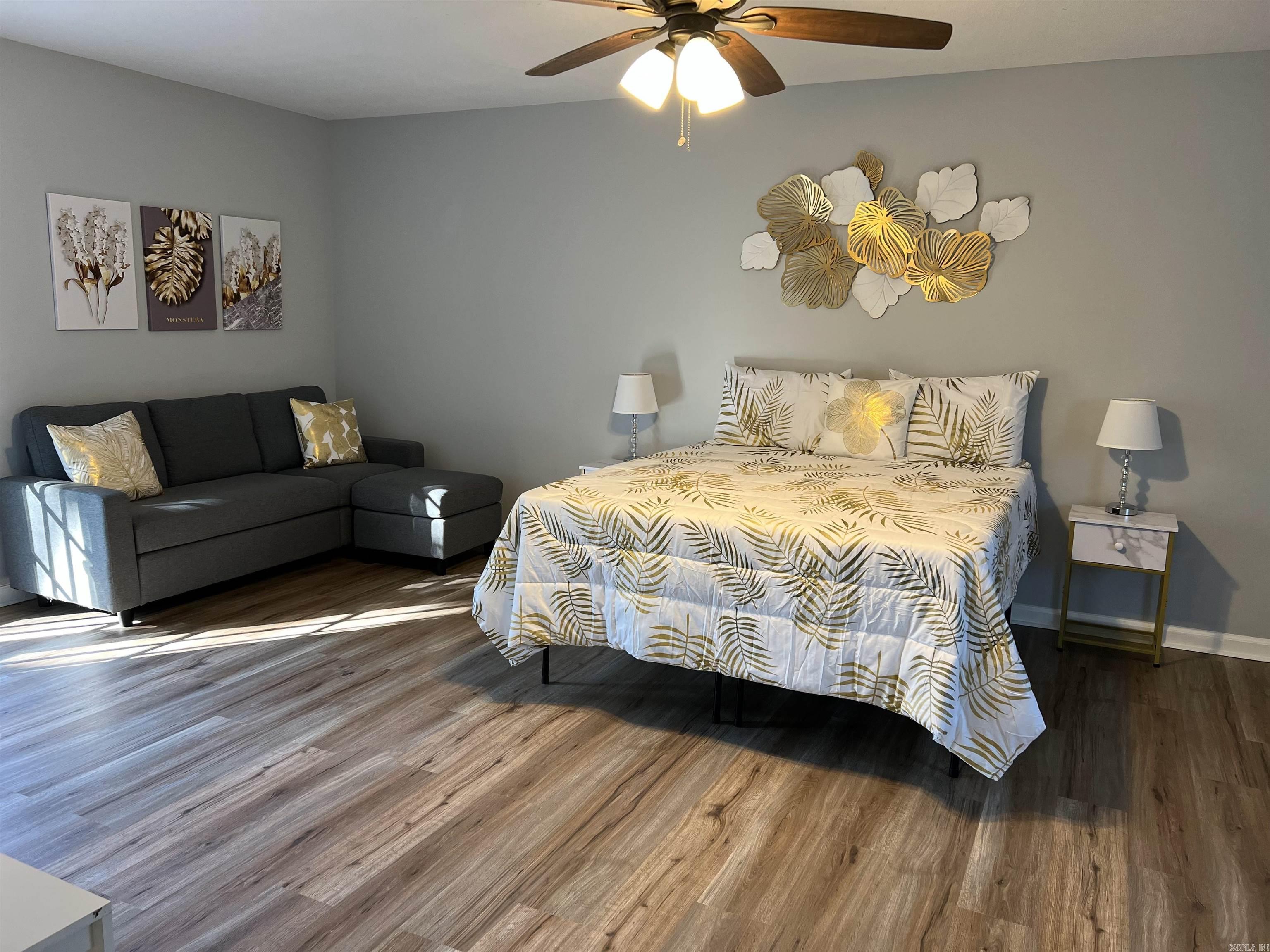 OAK LAWN ESTATES - Residential