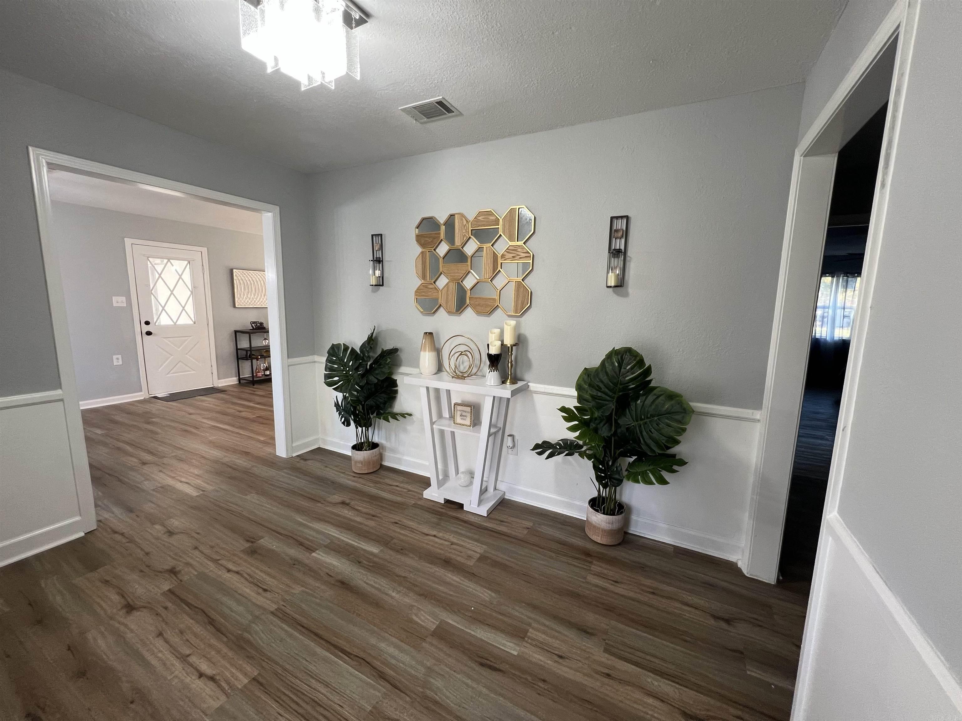 OAK LAWN ESTATES - Residential