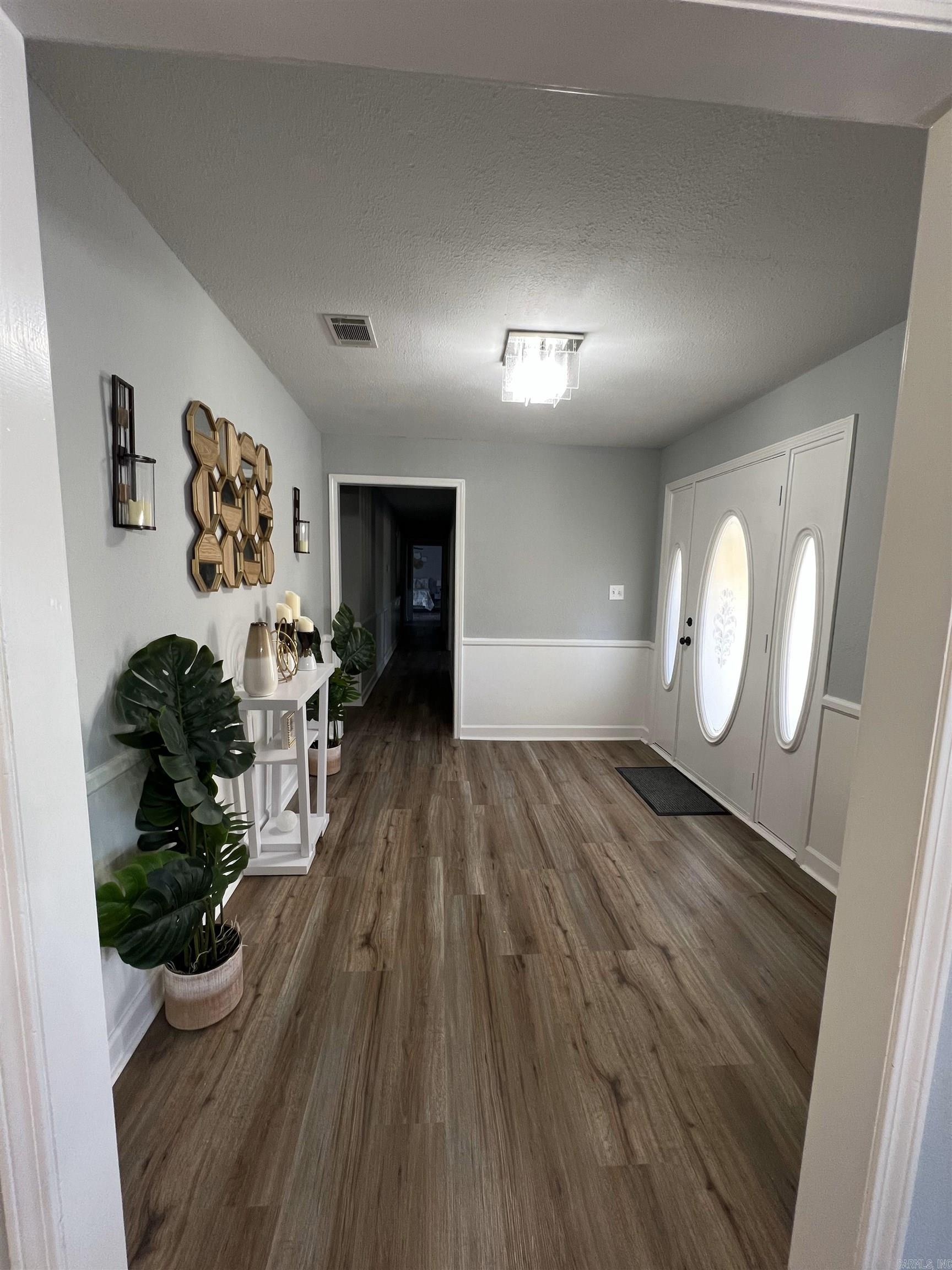 OAK LAWN ESTATES - Residential