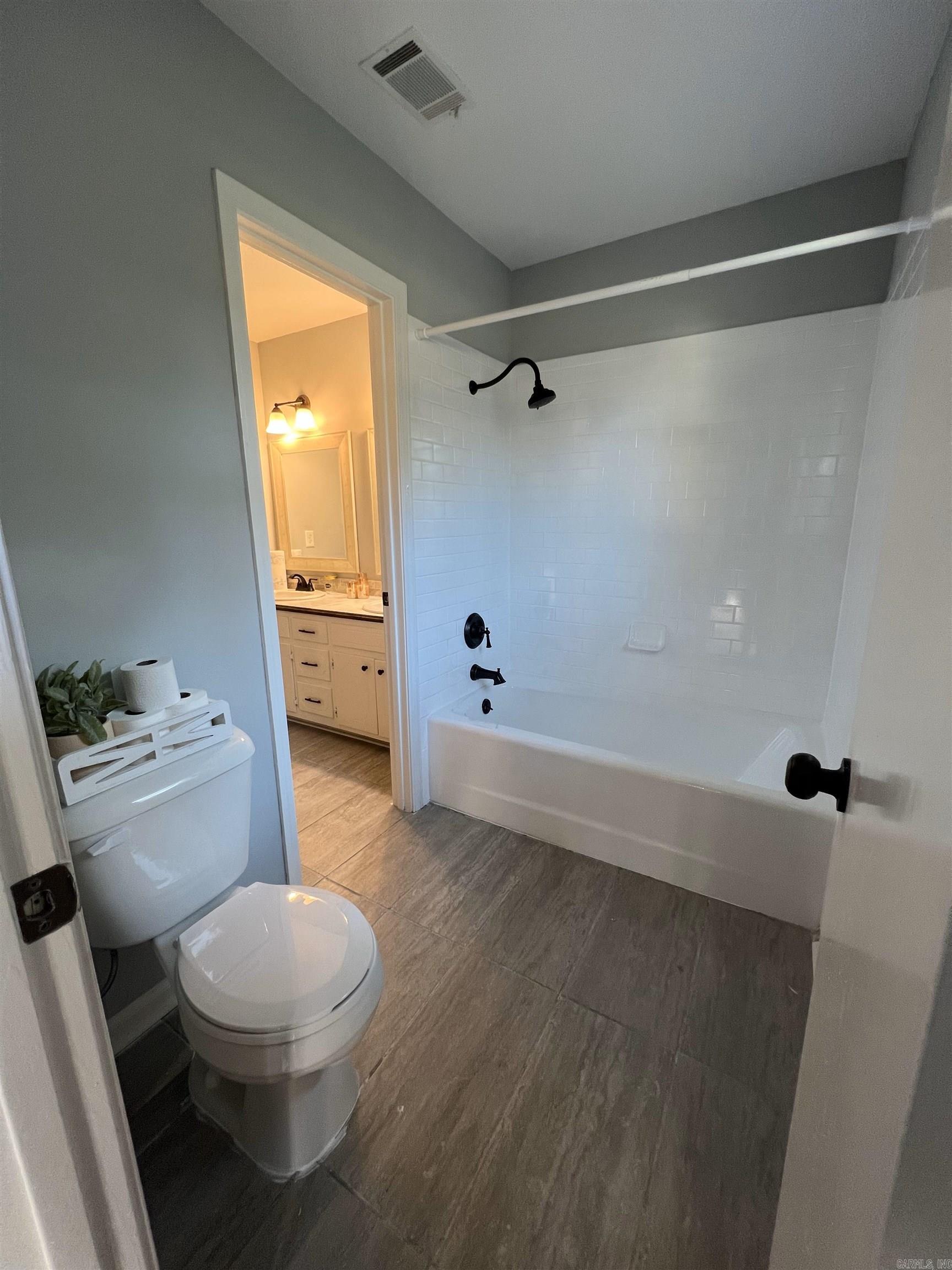 OAK LAWN ESTATES - Residential