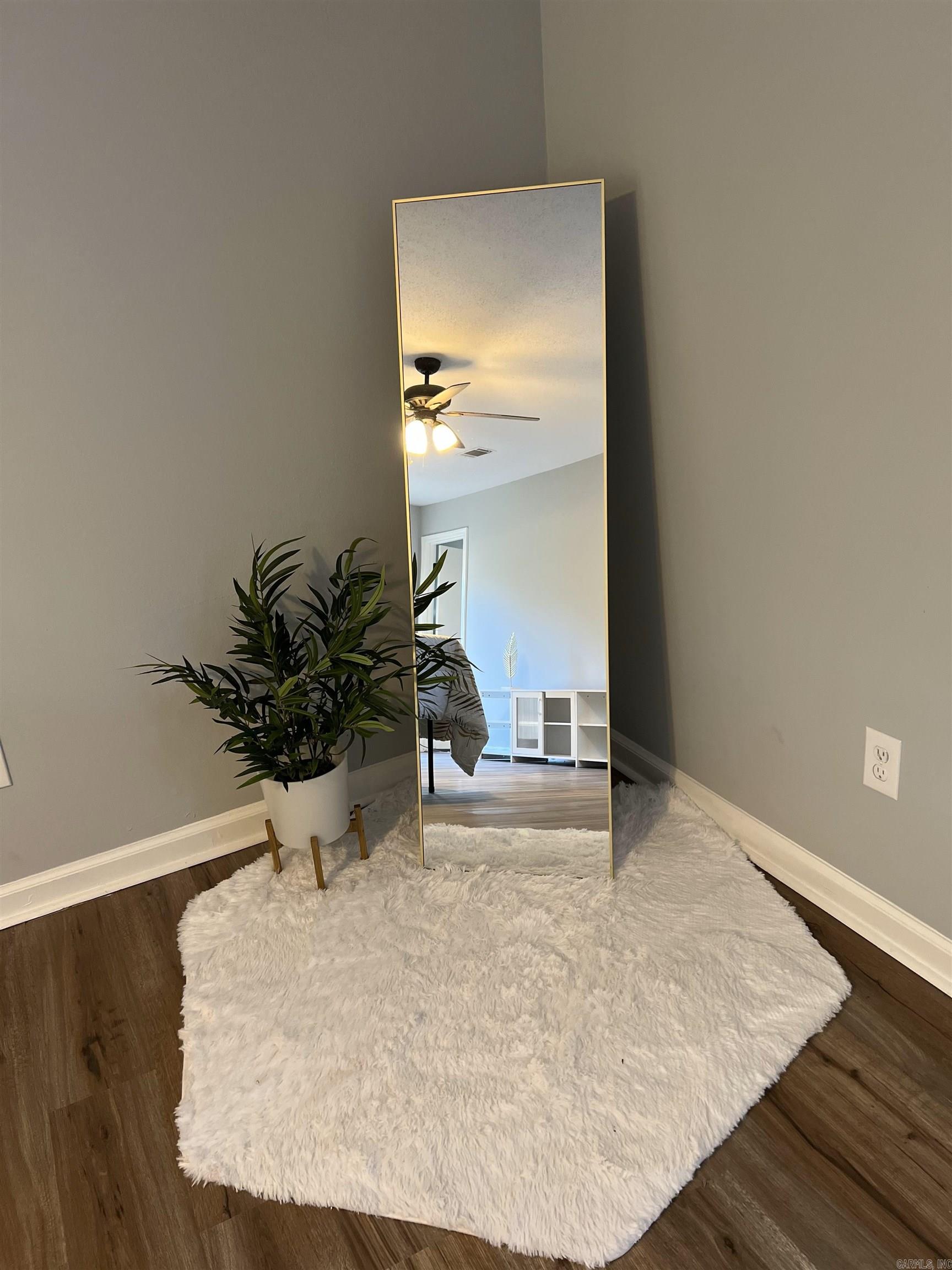 OAK LAWN ESTATES - Residential