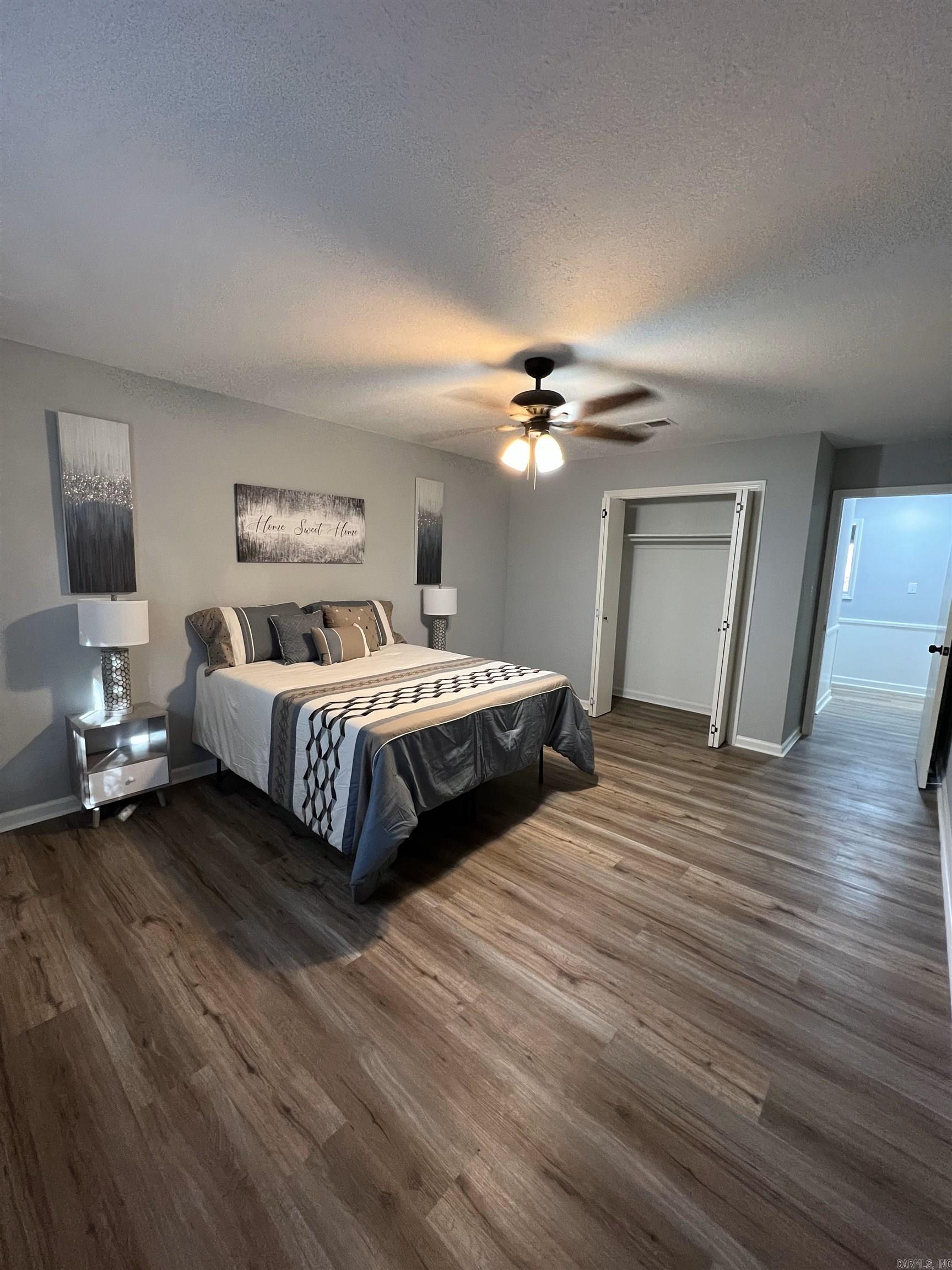 OAK LAWN ESTATES - Residential