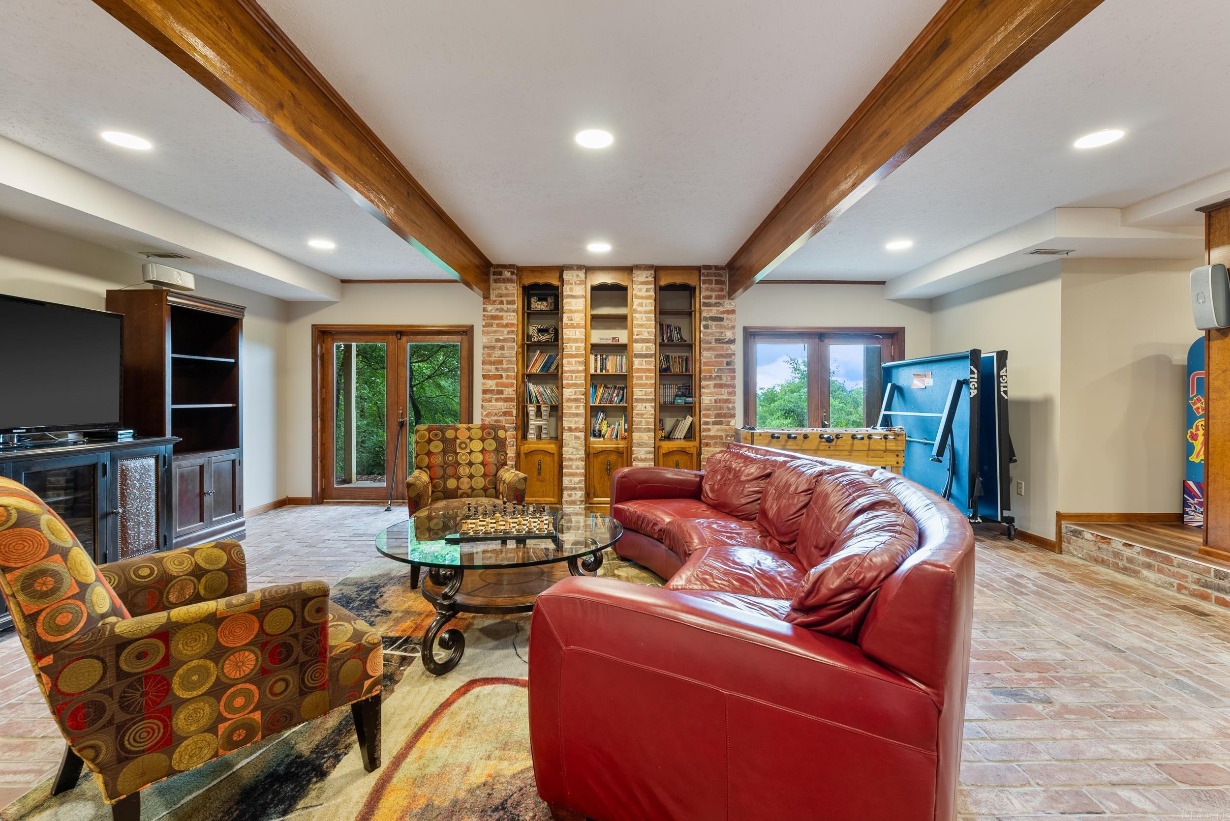 MEADOW RIDGE ESTATES - Residential