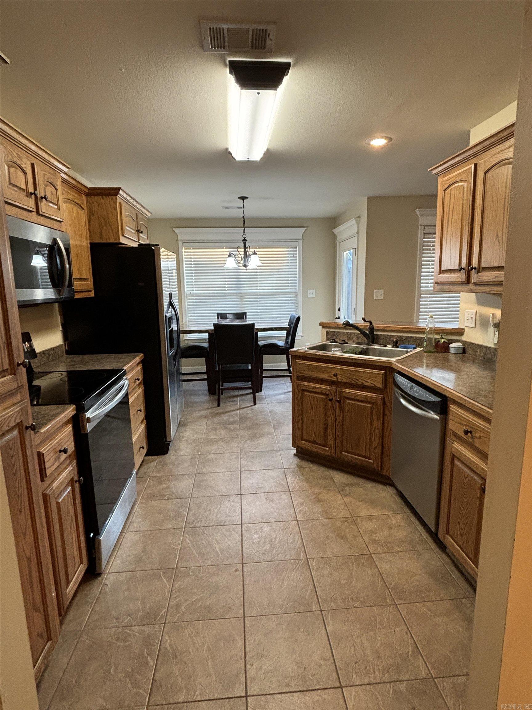 THE OAKS - Residential