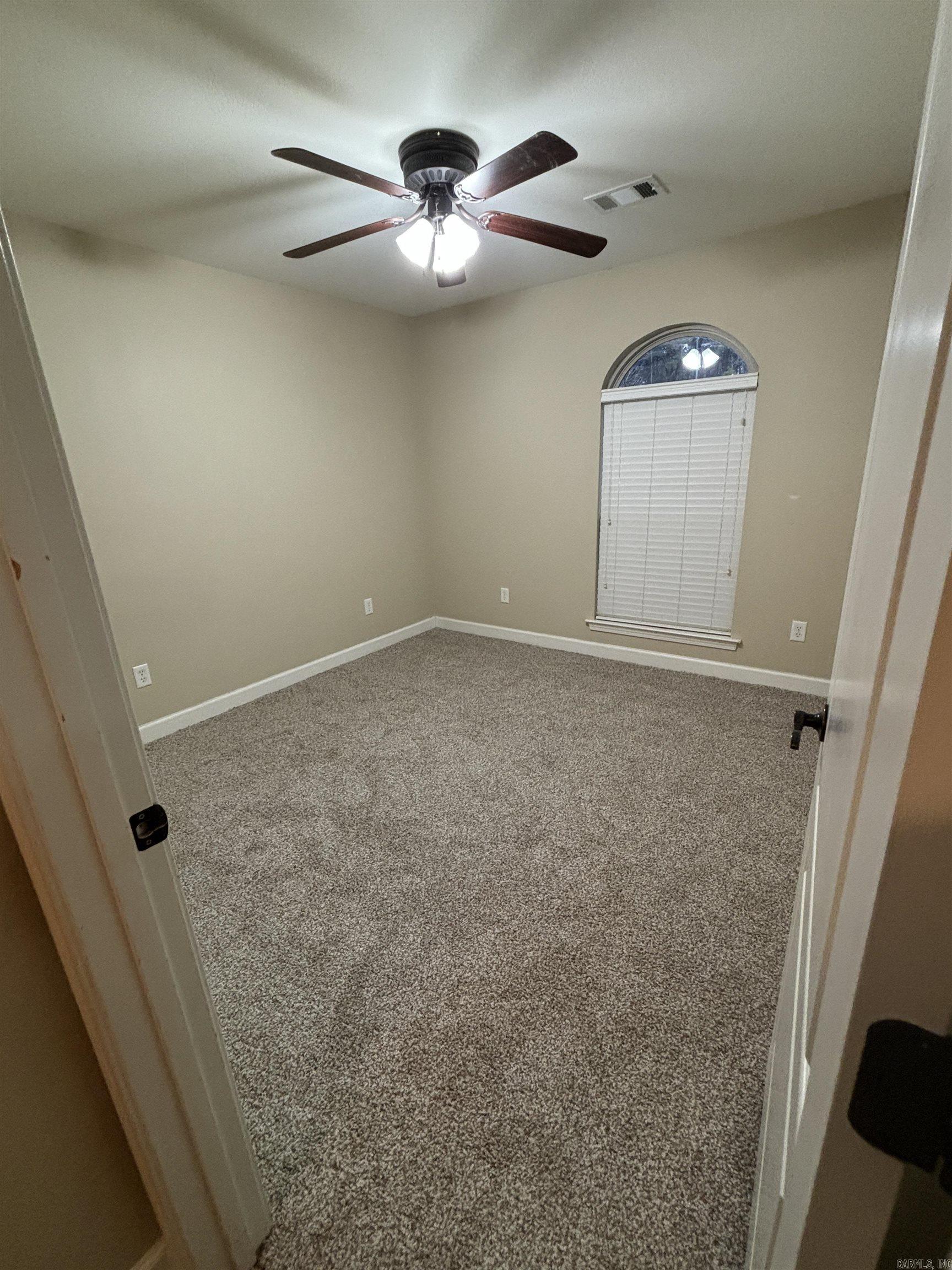 THE OAKS - Residential