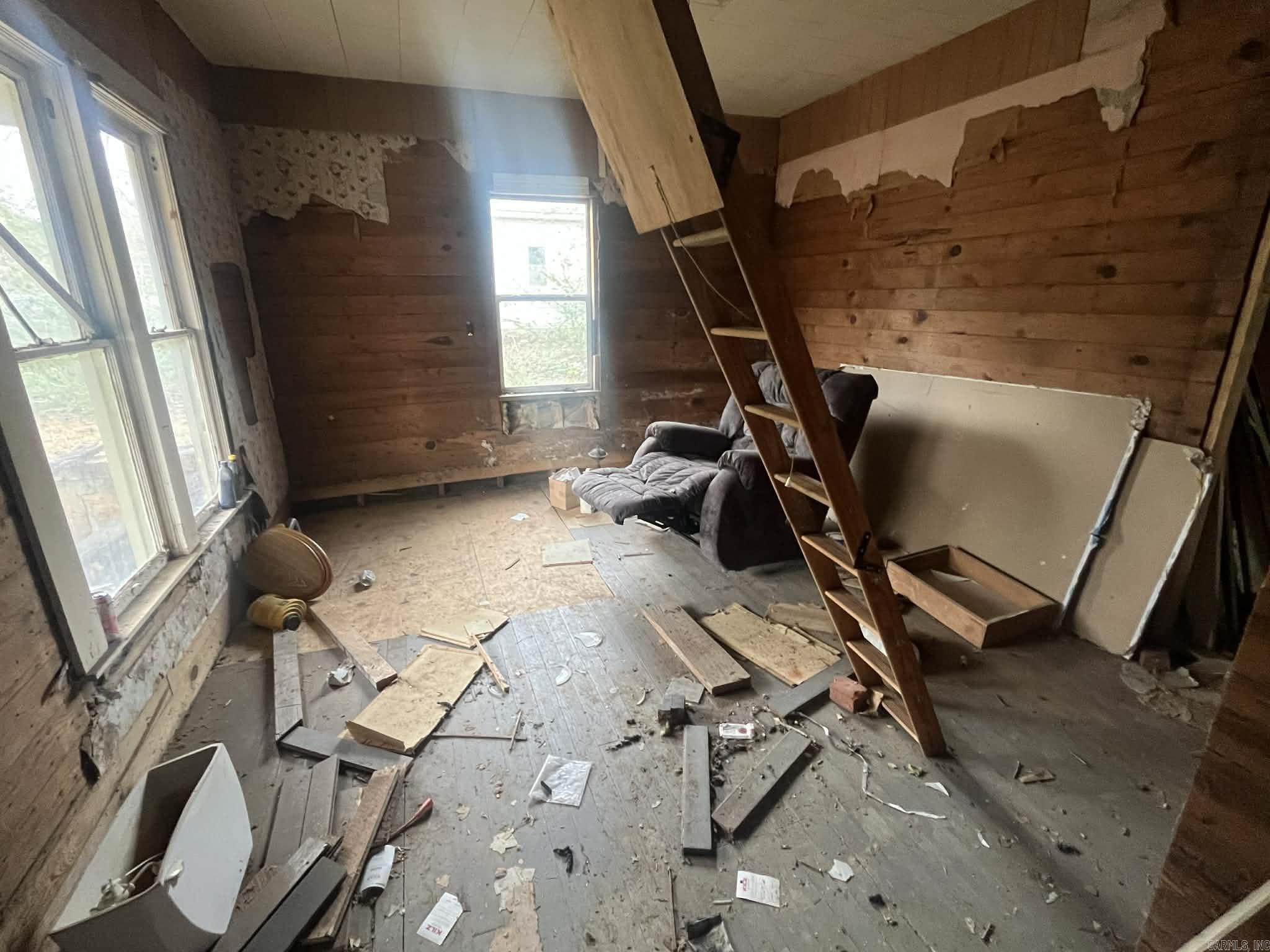 MENA ORIGINAL - Residential