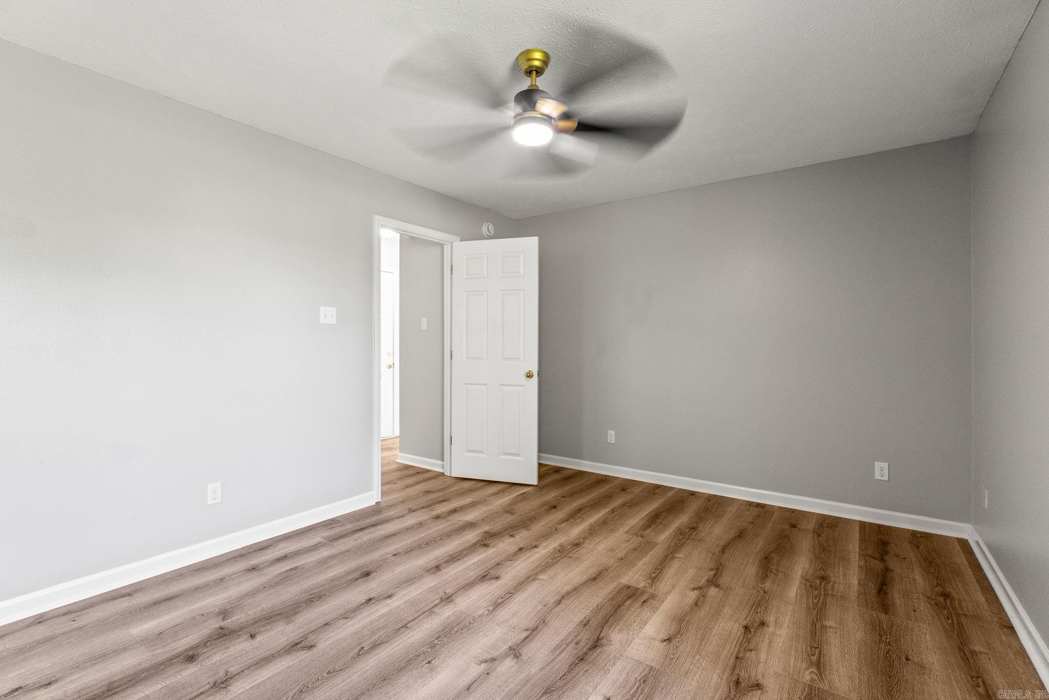 HUNTERS RUN - Residential