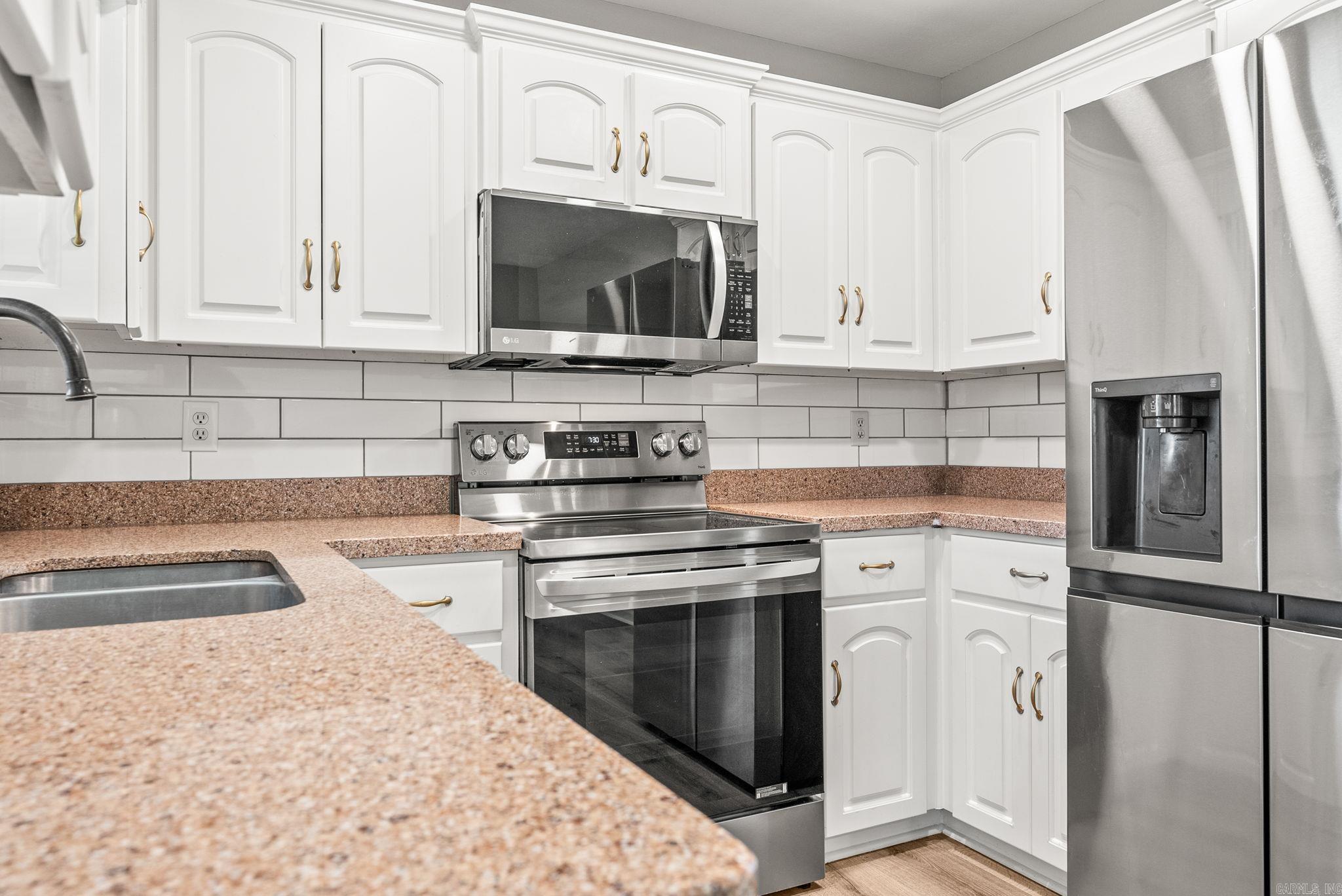 HUNTERS RUN - Residential