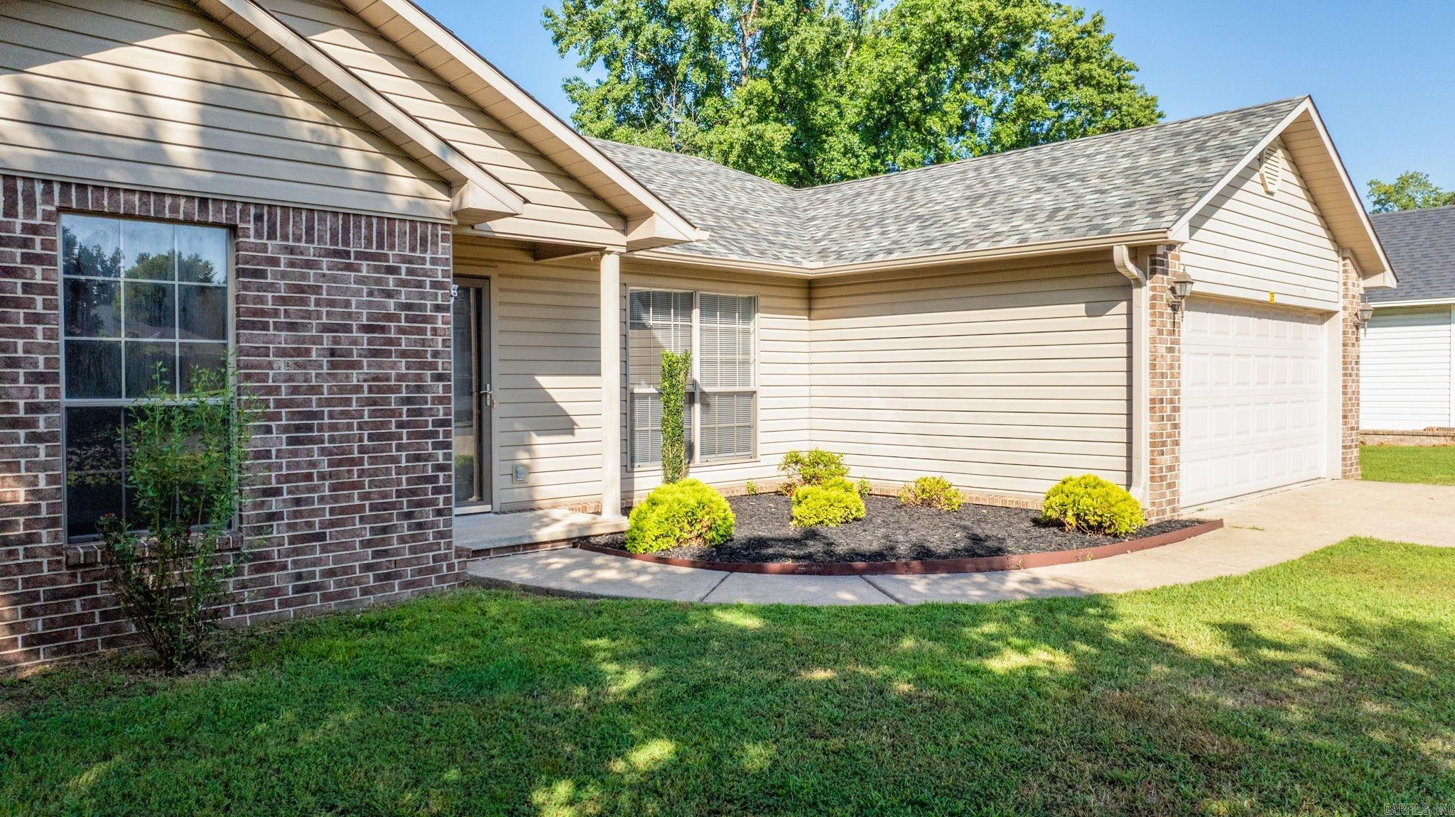 HUNTERS RUN - Residential